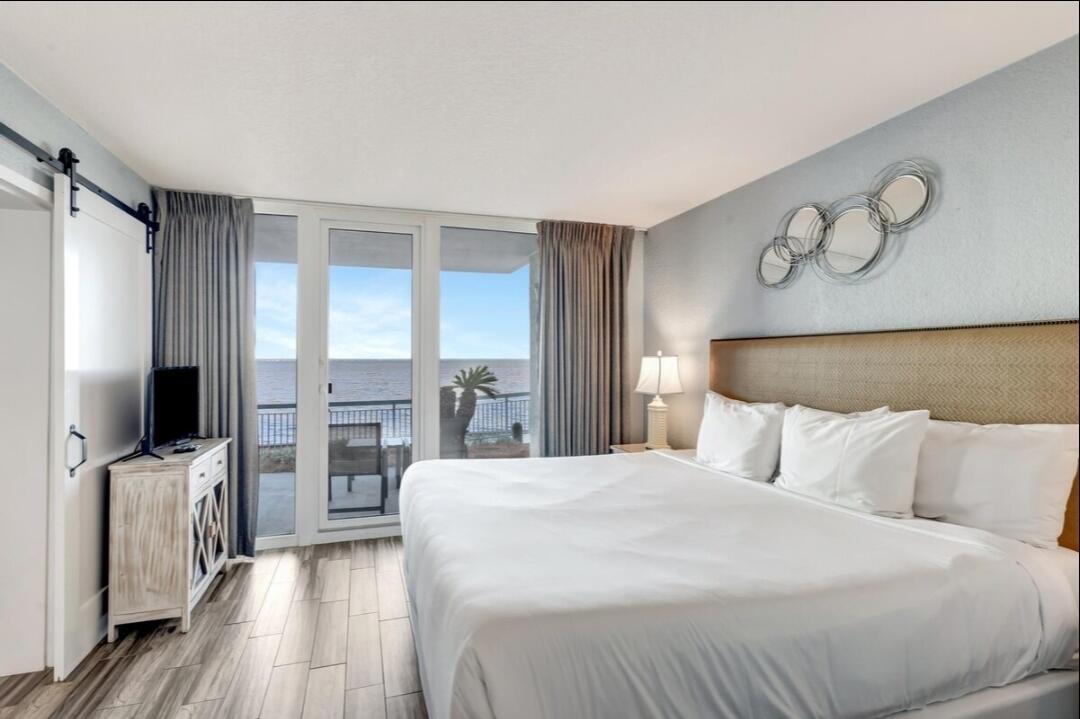 BAYSIDE AT SANDESTIN - Residential