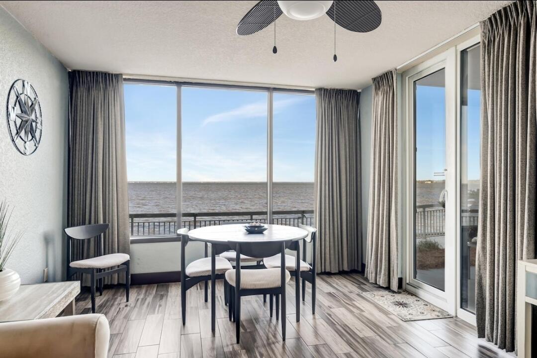 BAYSIDE AT SANDESTIN - Residential