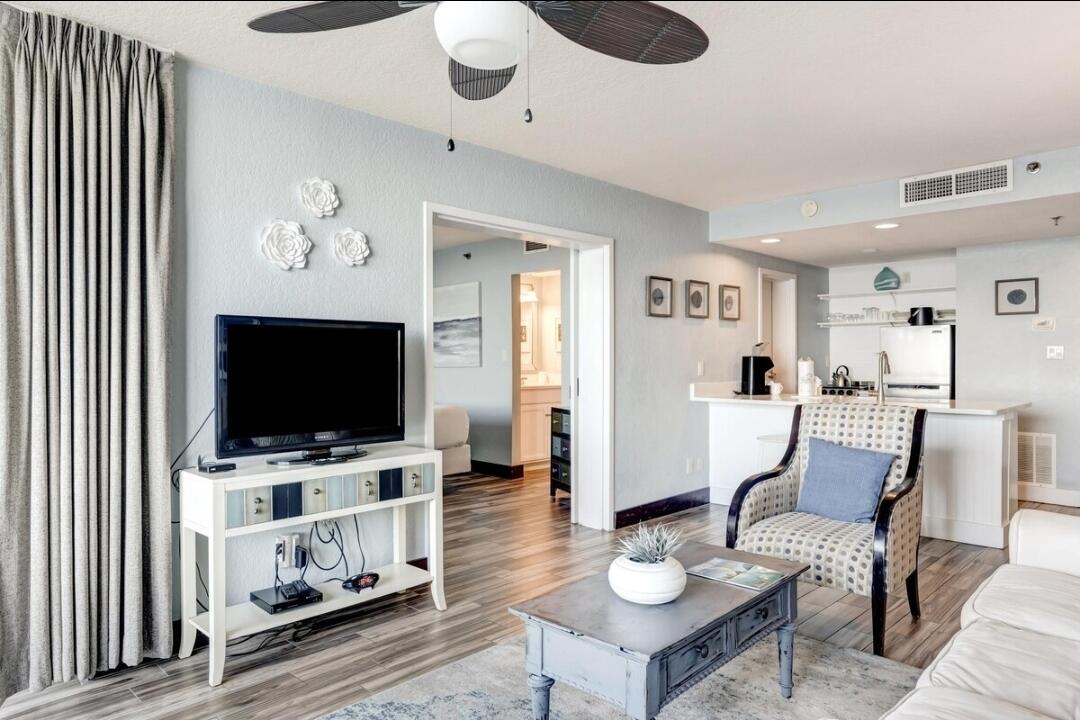 BAYSIDE AT SANDESTIN - Residential