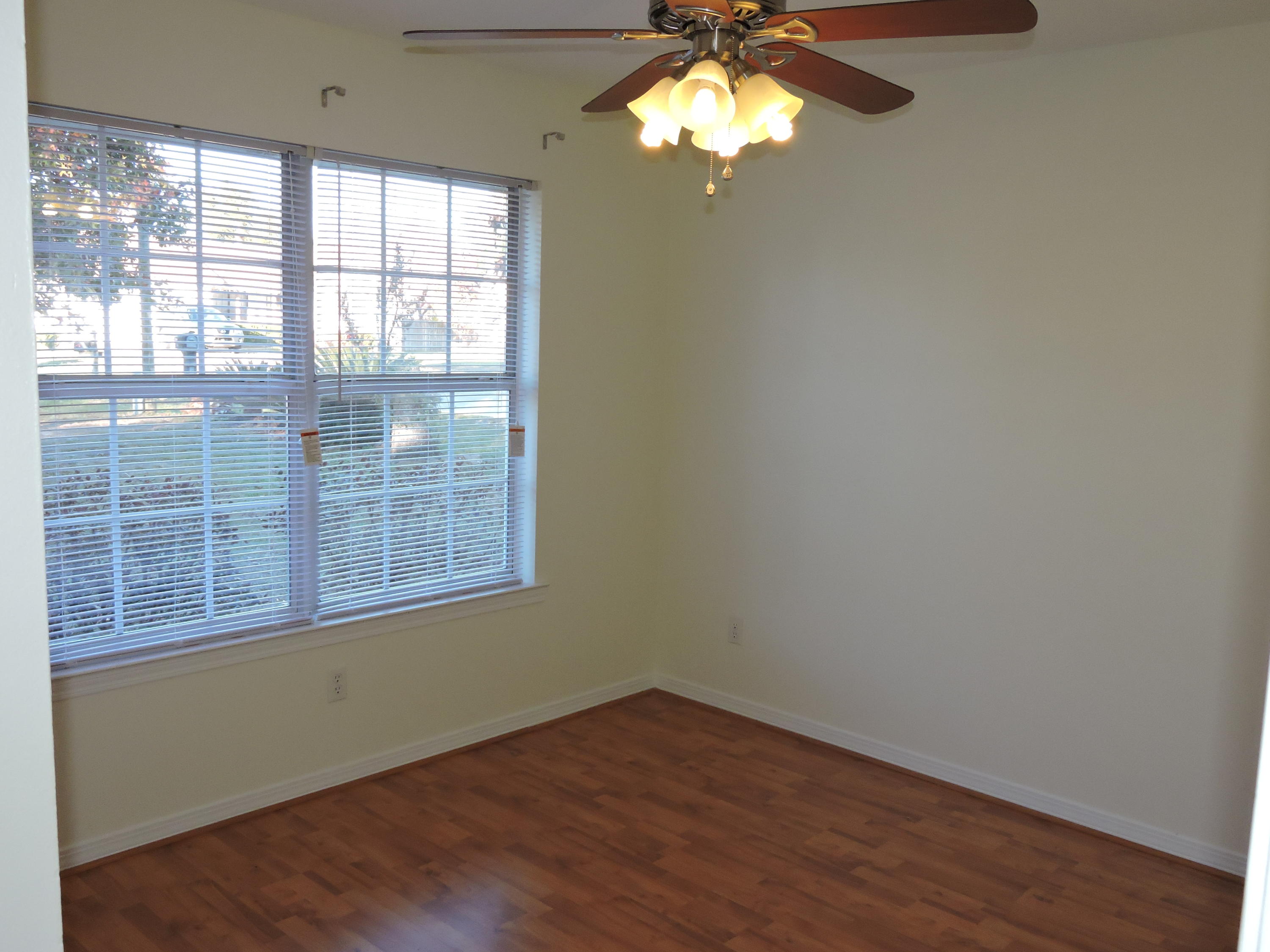 COUNTRYVIEW ESTATES 5TH ADDN - Residential Lease