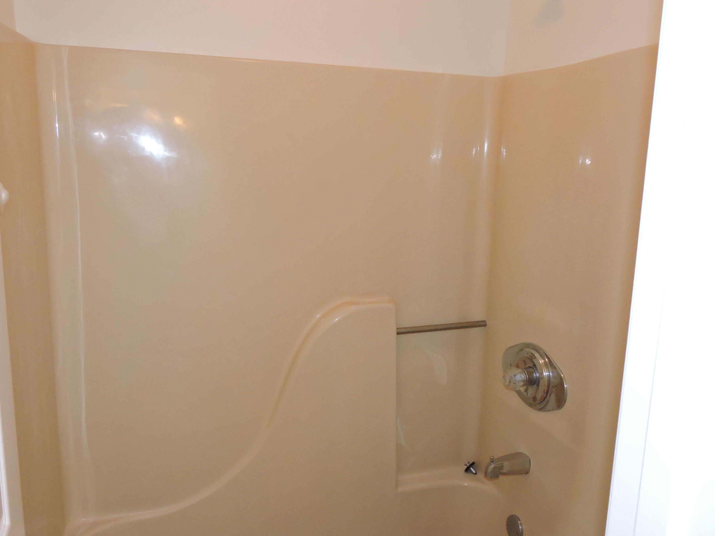 COUNTRYVIEW ESTATES 5TH ADDN - Residential Lease