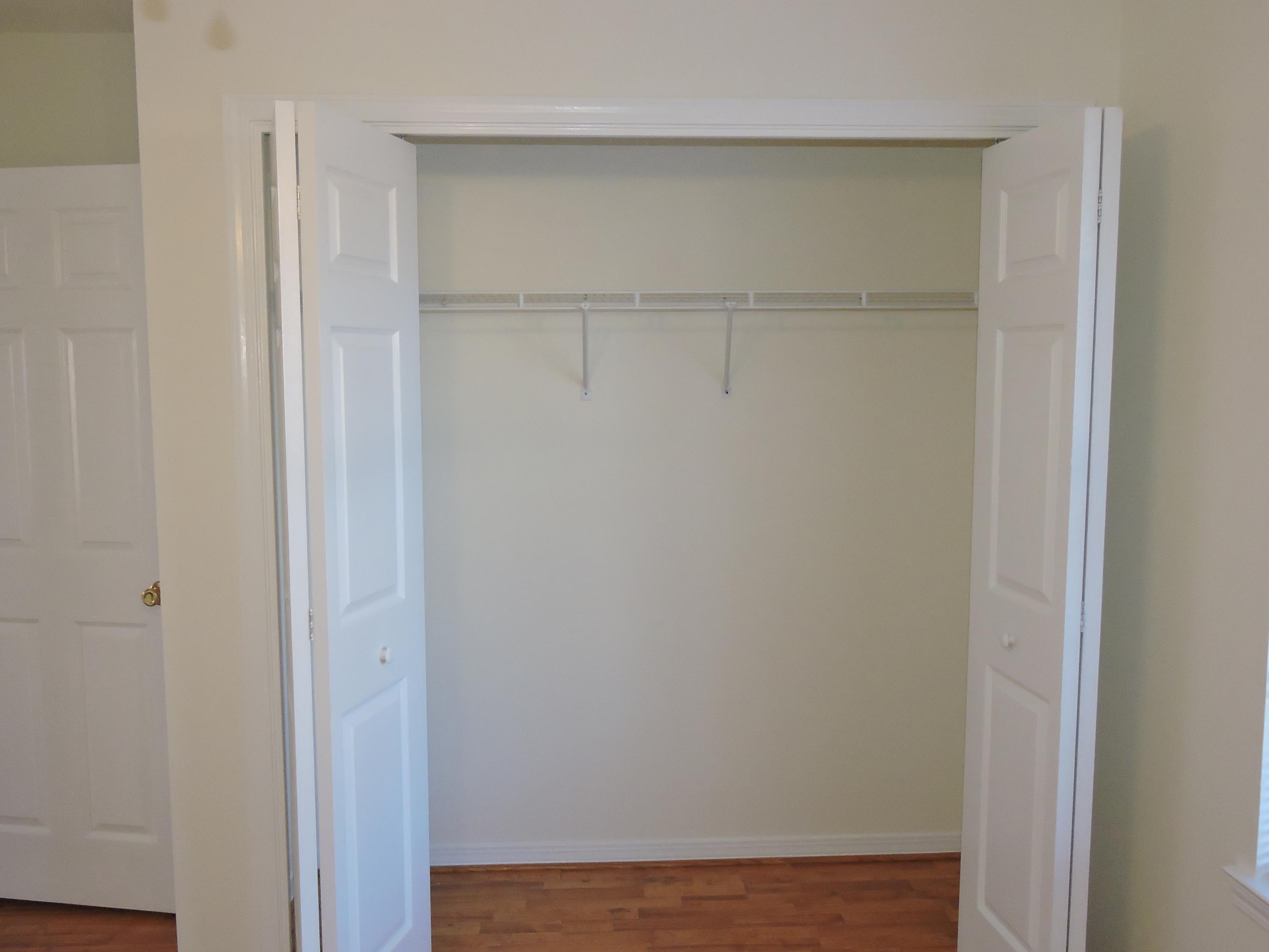 COUNTRYVIEW ESTATES 5TH ADDN - Residential Lease