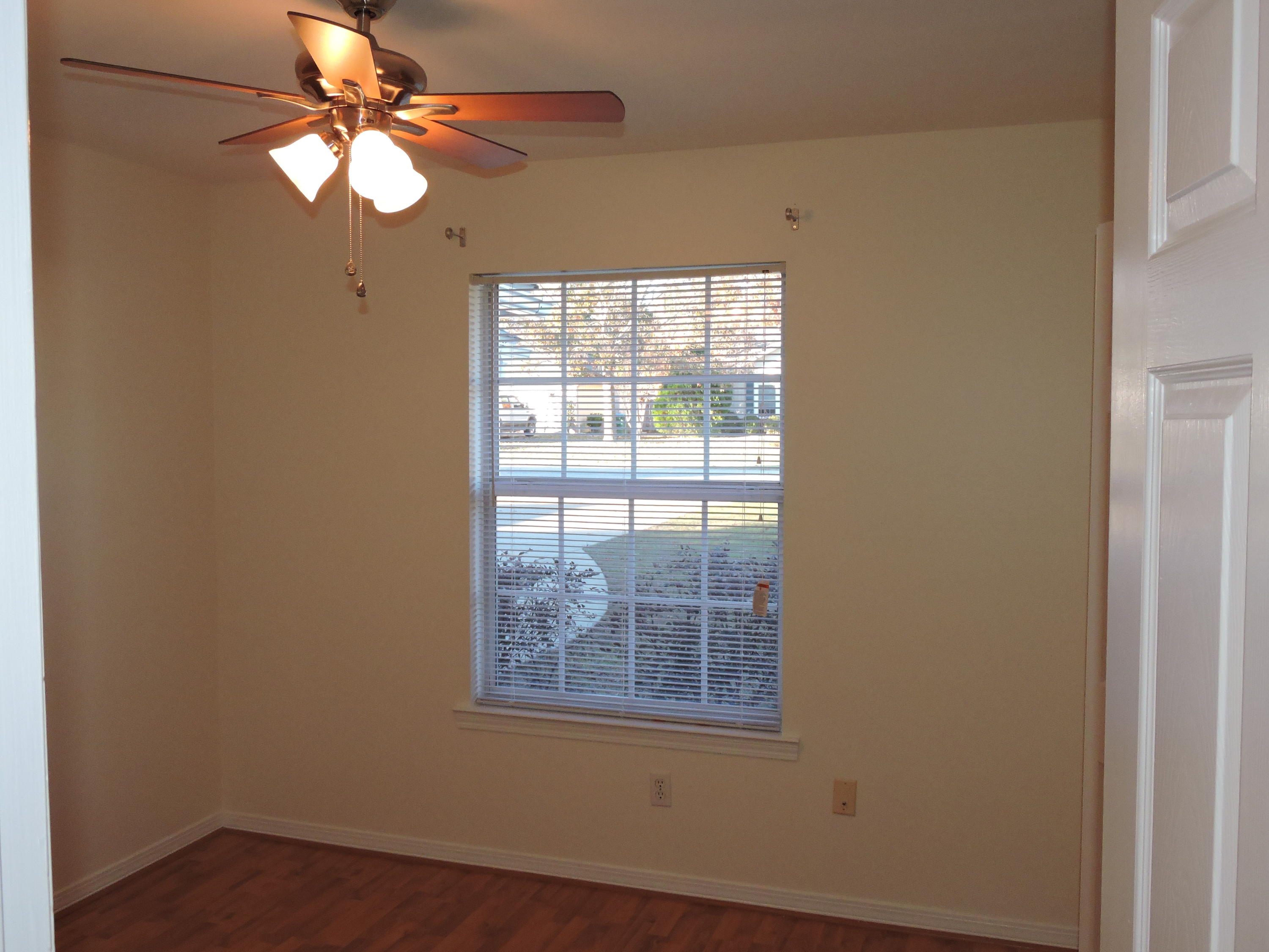 COUNTRYVIEW ESTATES 5TH ADDN - Residential Lease