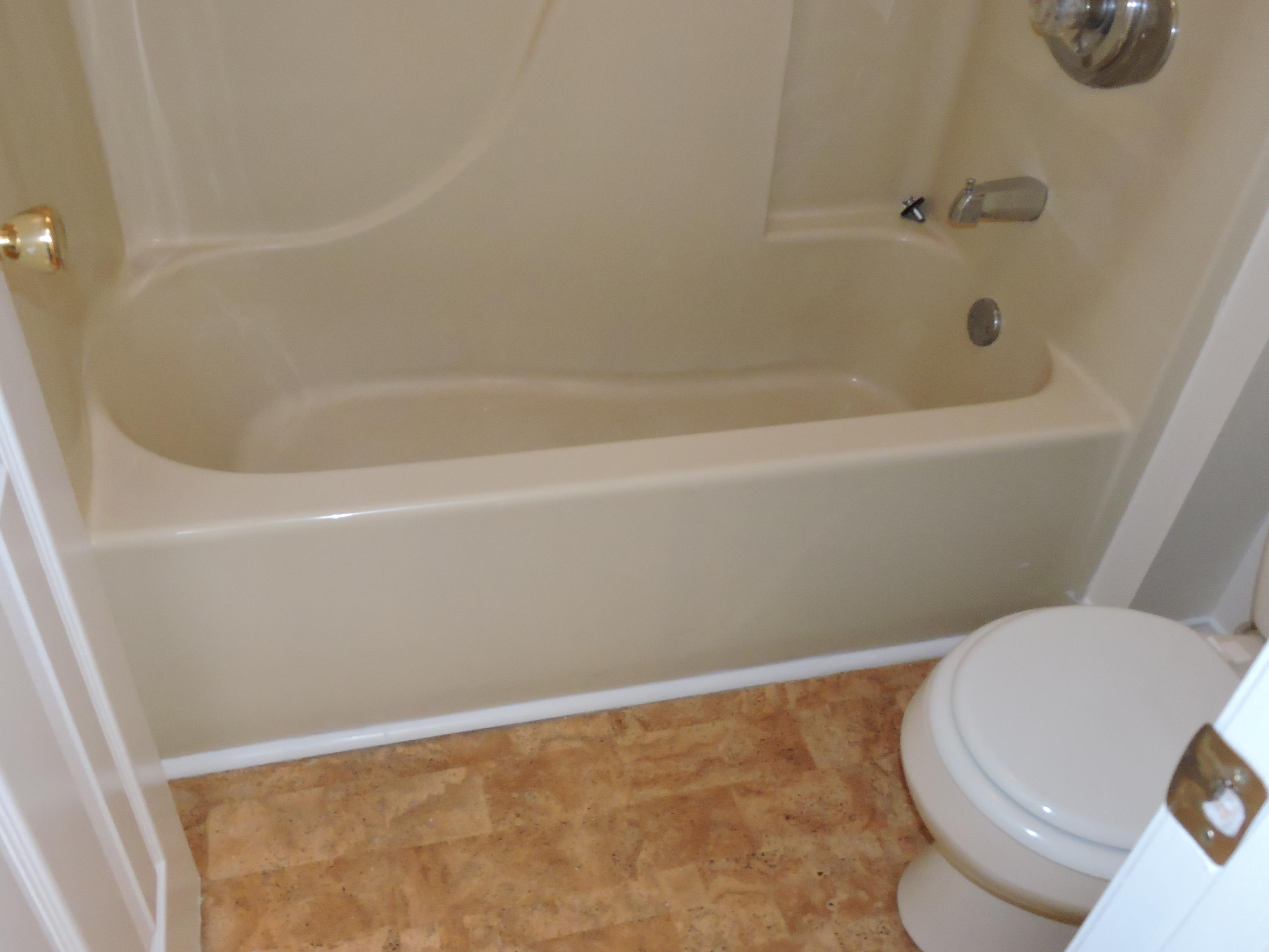 COUNTRYVIEW ESTATES 5TH ADDN - Residential Lease