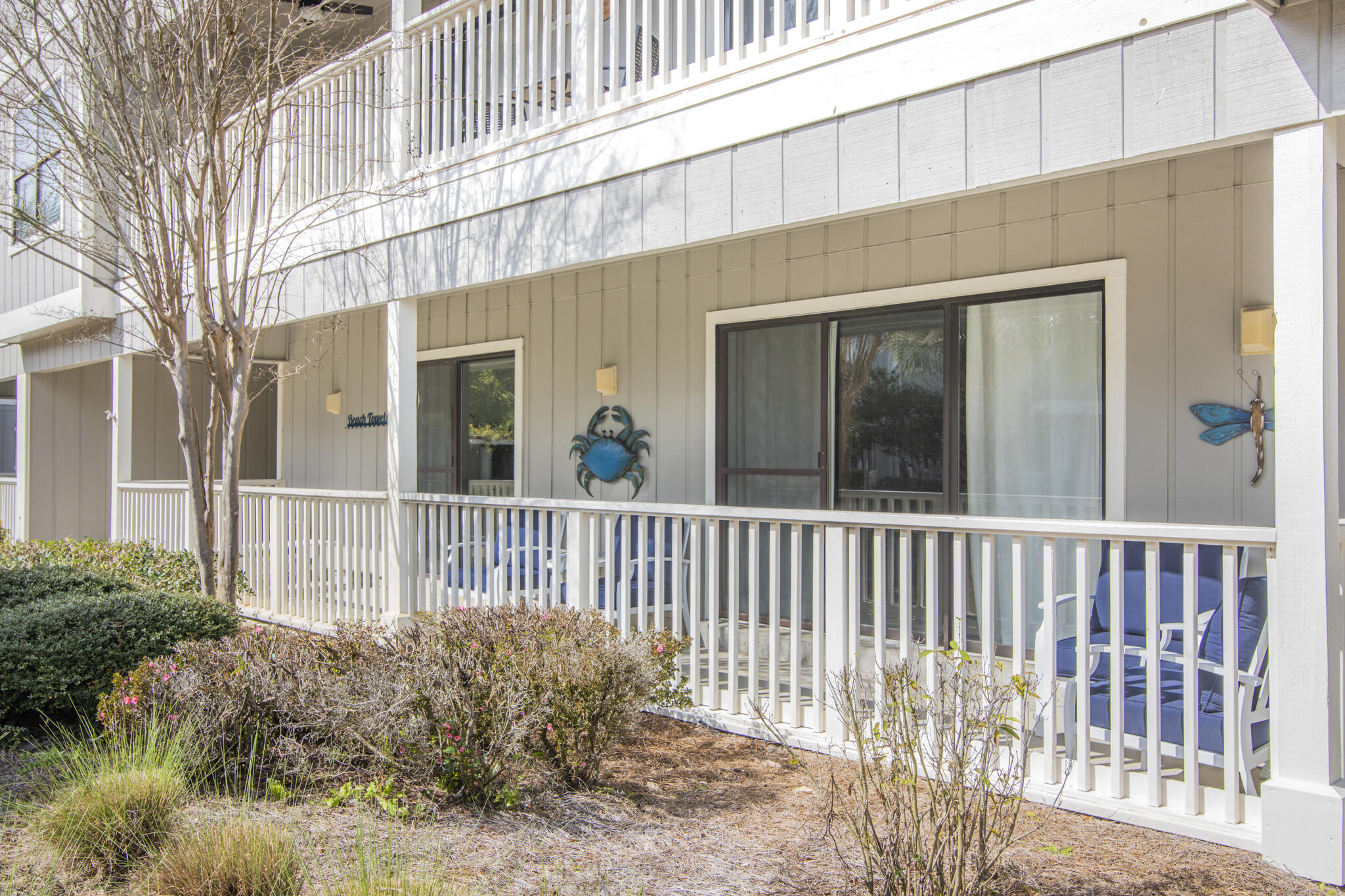 BEACHWOOD VILLAS CONDO PH 2 - Residential