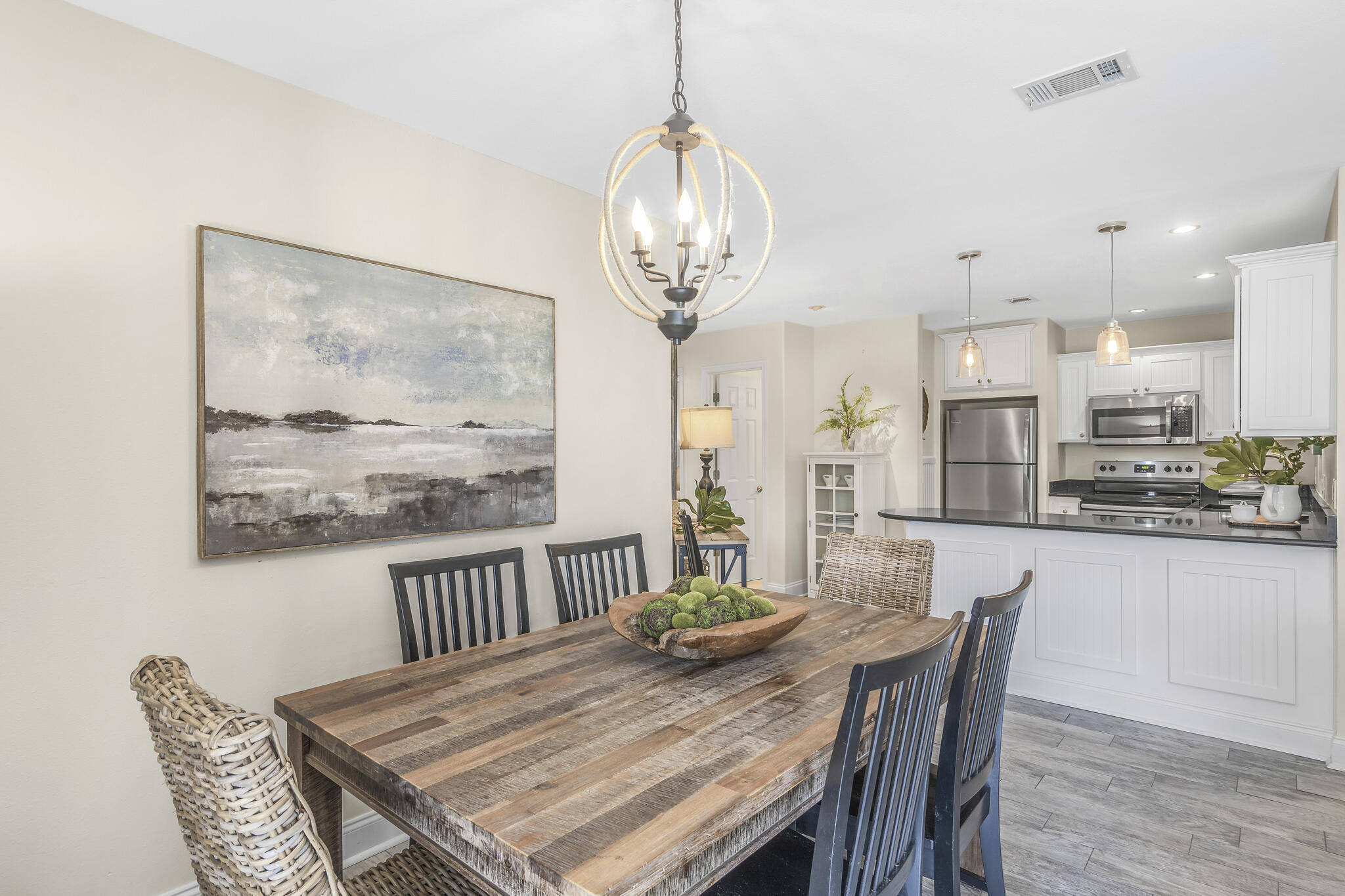 BEACHWOOD VILLAS CONDO PH 2 - Residential