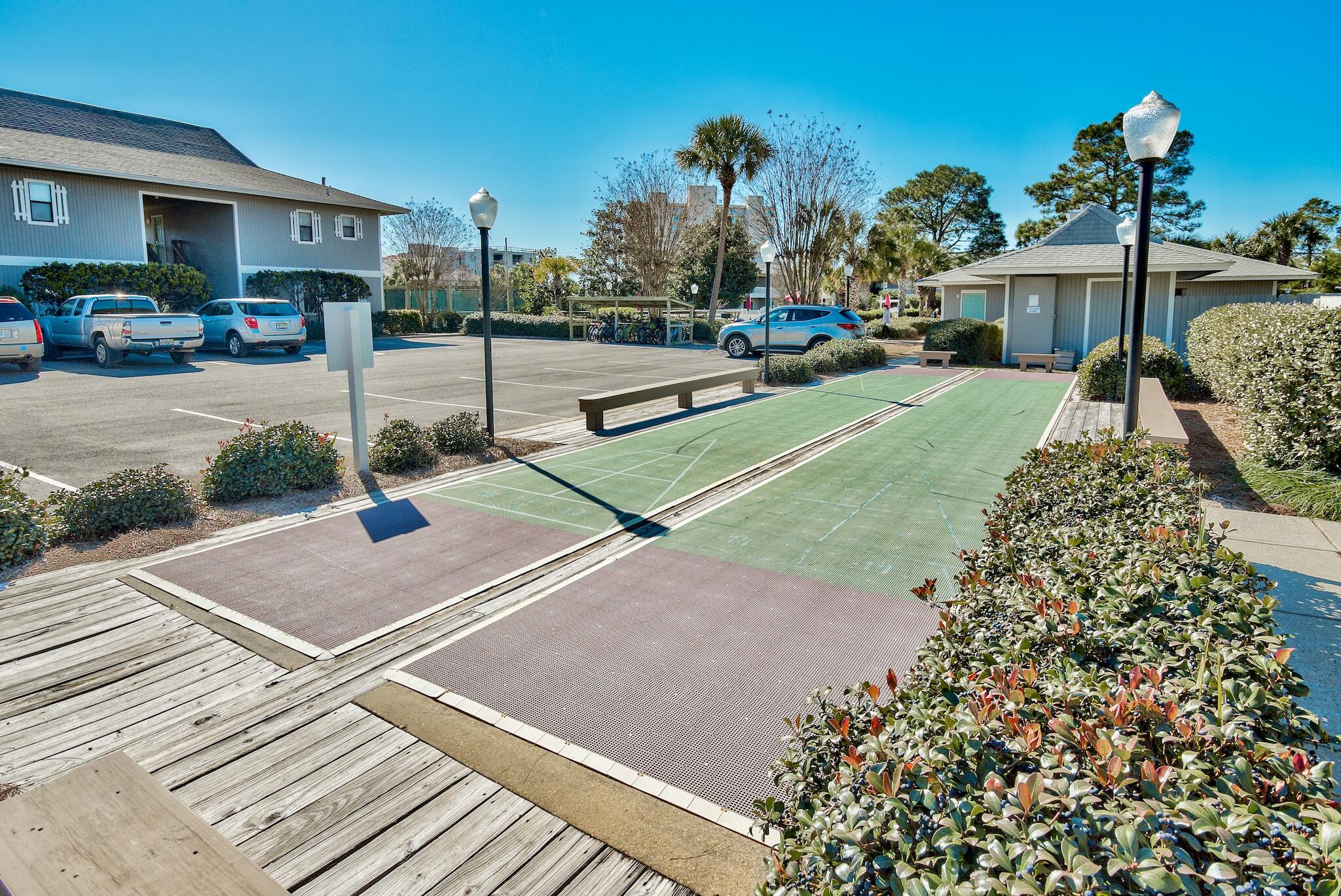 BEACHWOOD VILLAS CONDO PH 2 - Residential