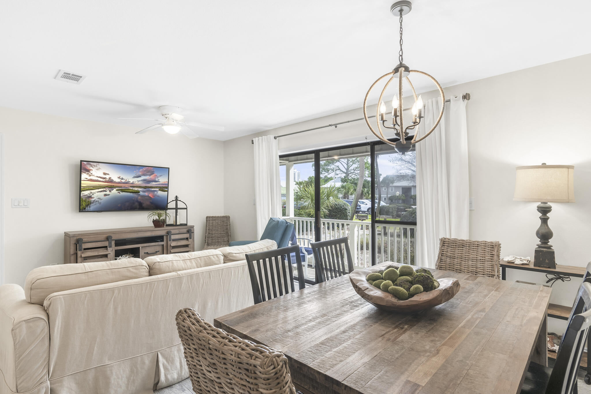 BEACHWOOD VILLAS CONDO PH 2 - Residential