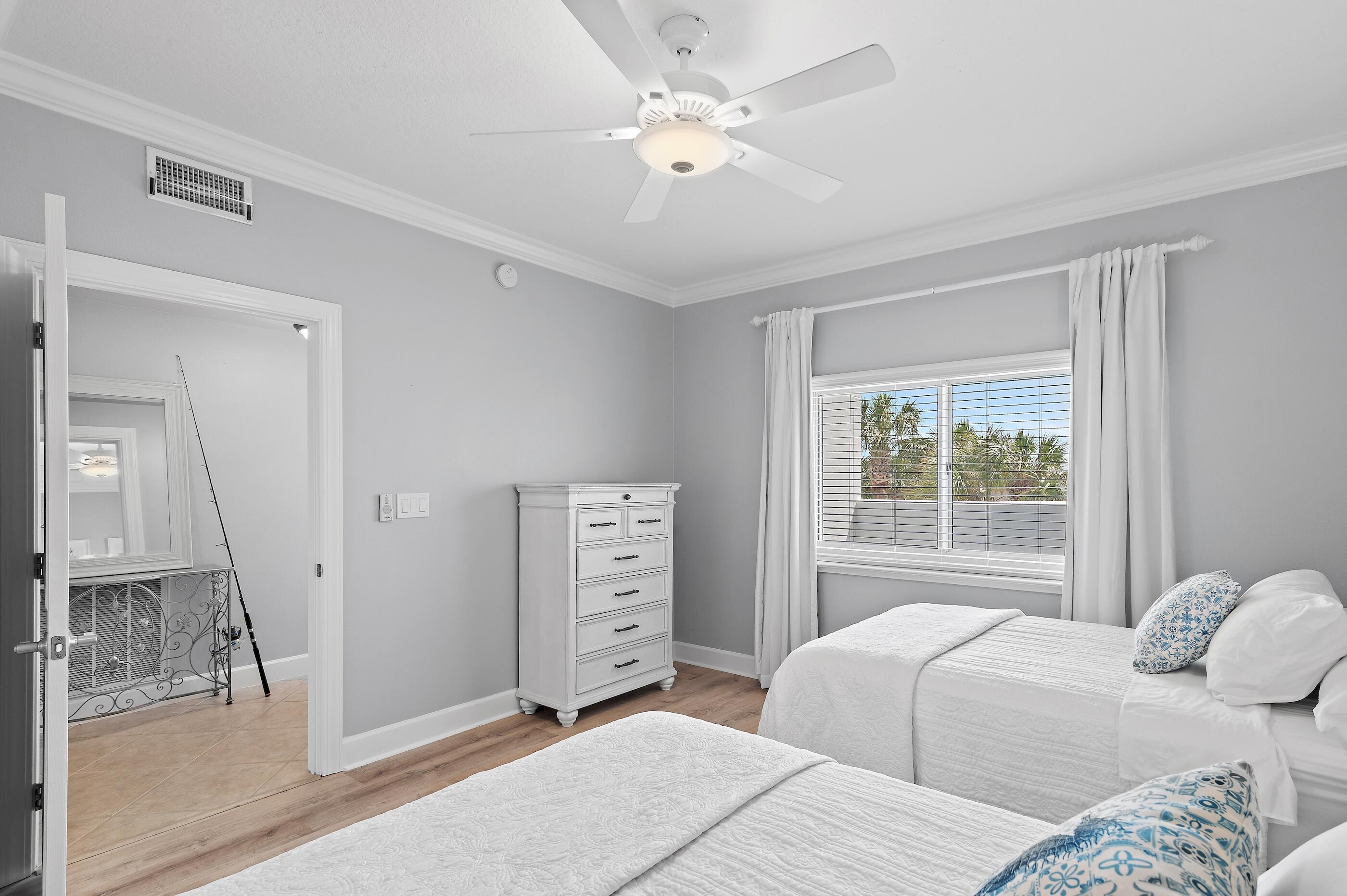 HARBOR LANDING - Residential