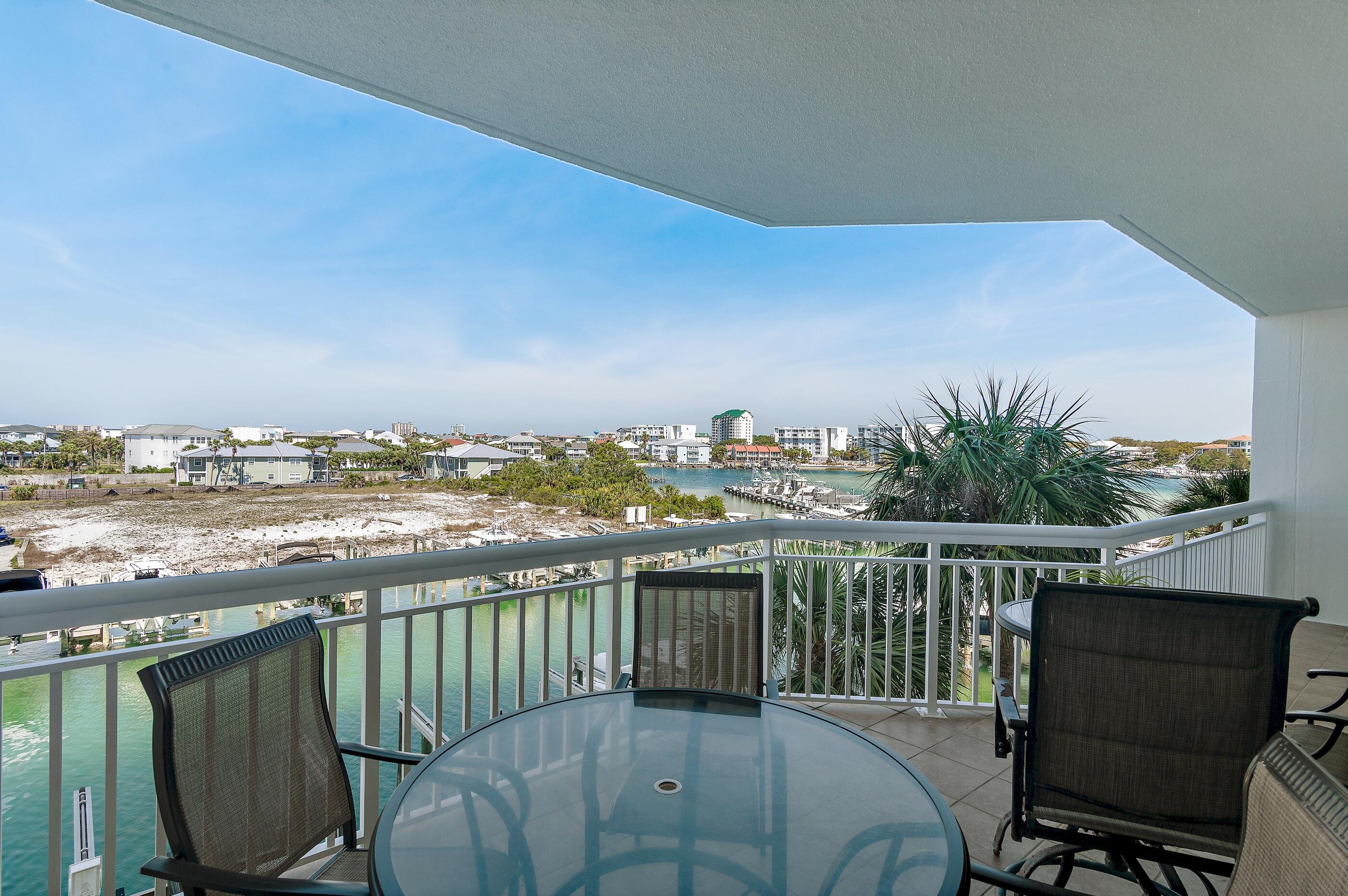 HARBOR LANDING - Residential