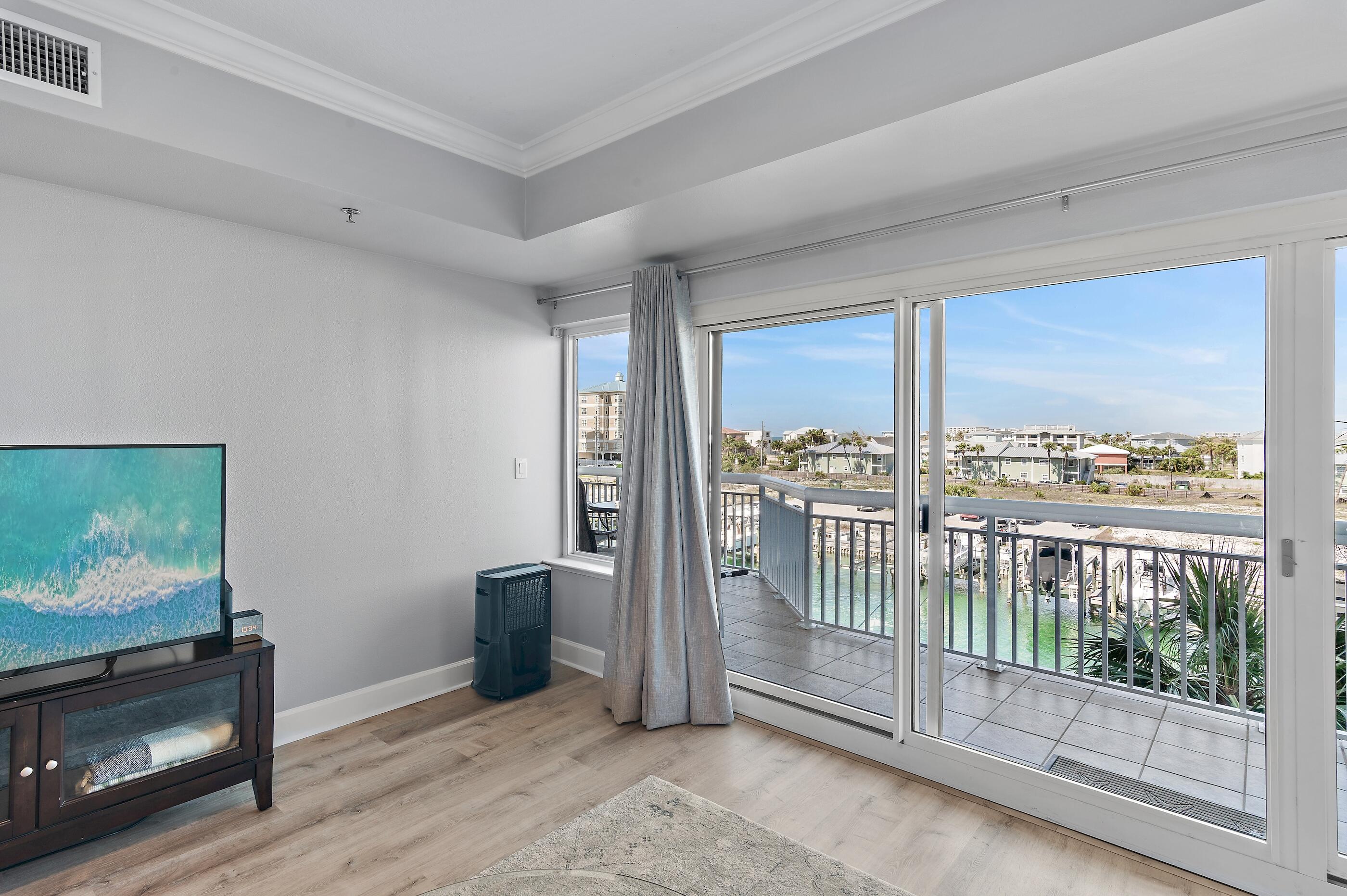 HARBOR LANDING - Residential