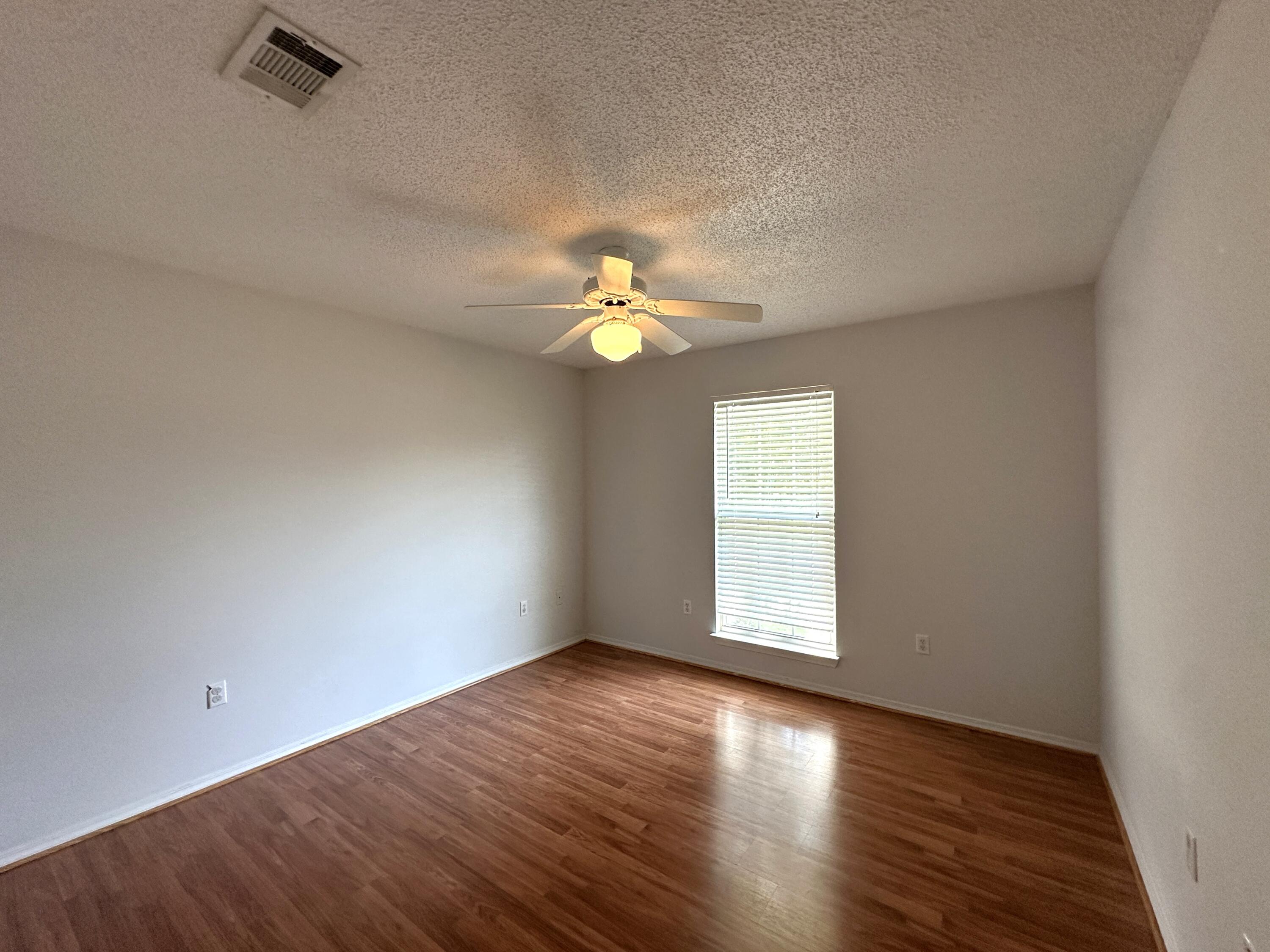 RIVERCHASE S/D PH 3 - Residential Lease