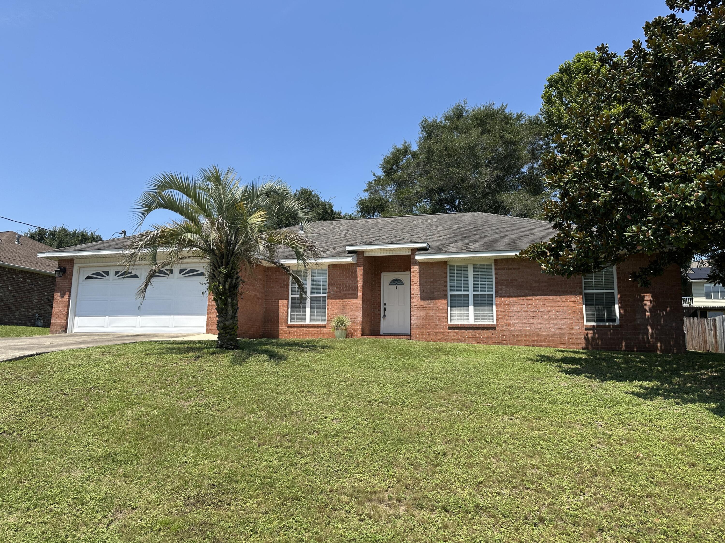 Fantastic home south of Interstate 10. Great split bedroom floor plan. Large kitchen with center island, oversized panty, breakfast nook, and tiled floor. Gas fireplace, plant shelves, and cathedral ceilings. Formal dining room has wainscott. Fourth bedroom can be set up to be used as a computer room, formal living room, or quest bedroom. Entry way and laundry room are tiled as well. Master bedroom is spacious. Master bath has separate shower and garden bath tub. Custom vertical blinds throughout. Large privacy fenced back yard.
