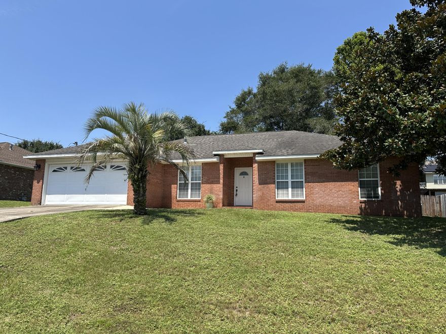 Fantastic home south of Interstate 10. Great split bedroom floor plan. Large kitchen with center island, oversized panty, breakfast nook, and tiled floor. Gas fireplace, plant shelves, and cathedral ceilings. Formal dining room has wainscott. Fourth bedroom can be set up to be used as a computer room, formal living room, or quest bedroom. Entry way and laundry room are tiled as well. Master bedroom is spacious. Master bath has separate shower and garden bath tub. Custom vertical blinds throughout. Large privacy fenced back yard.