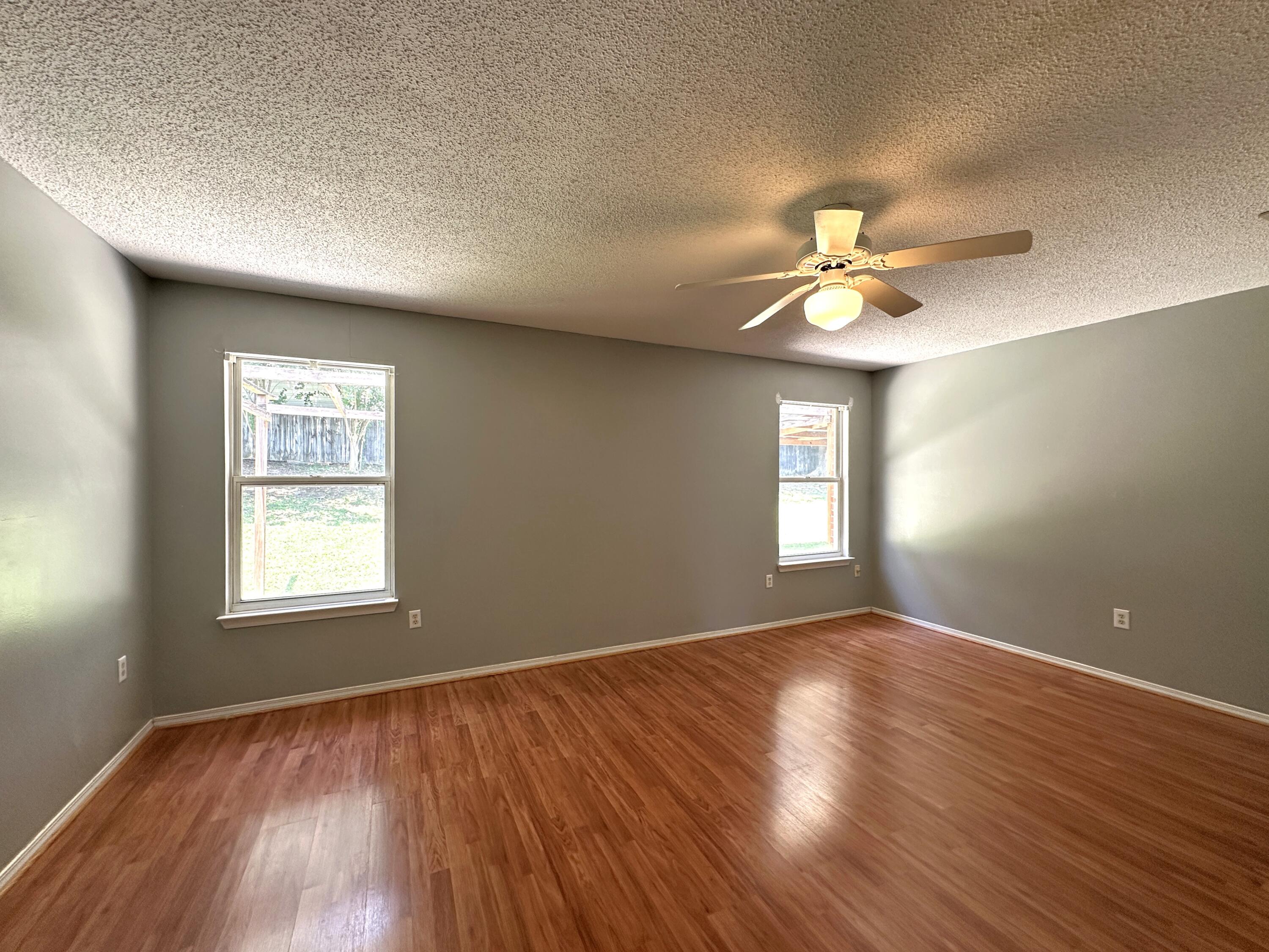 RIVERCHASE S/D PH 3 - Residential Lease