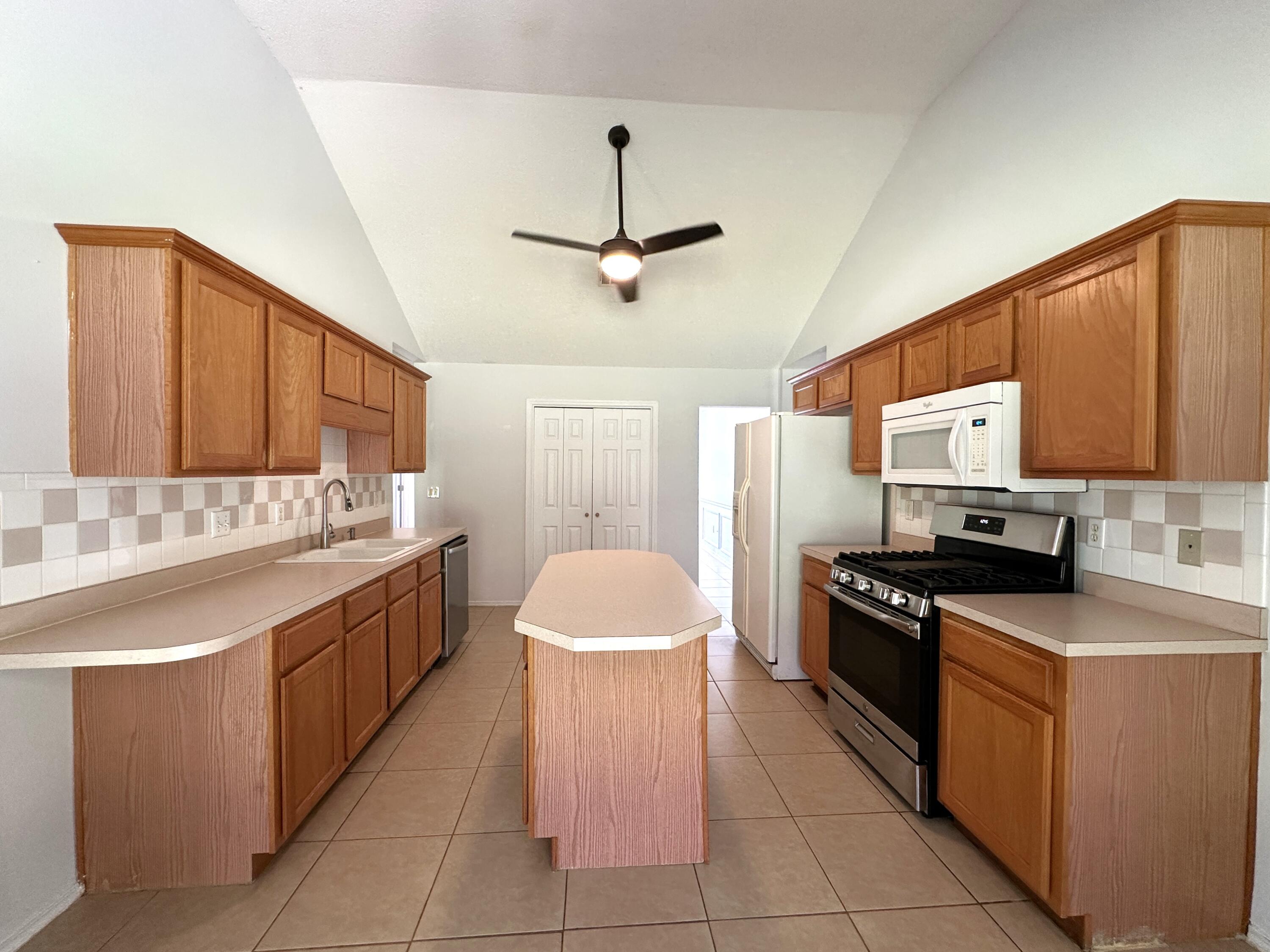 RIVERCHASE S/D PH 3 - Residential Lease
