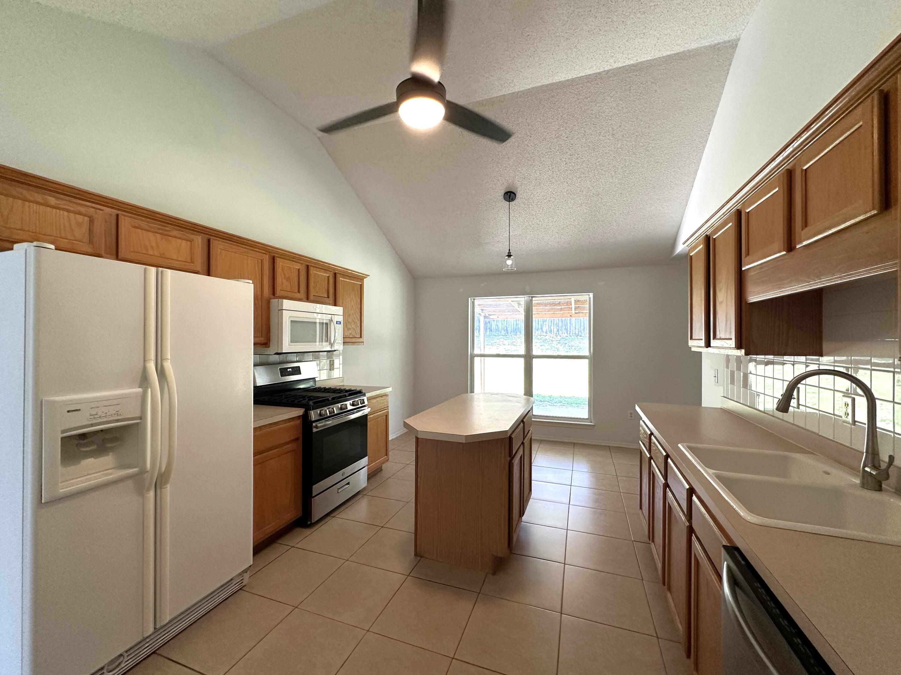 RIVERCHASE S/D PH 3 - Residential Lease