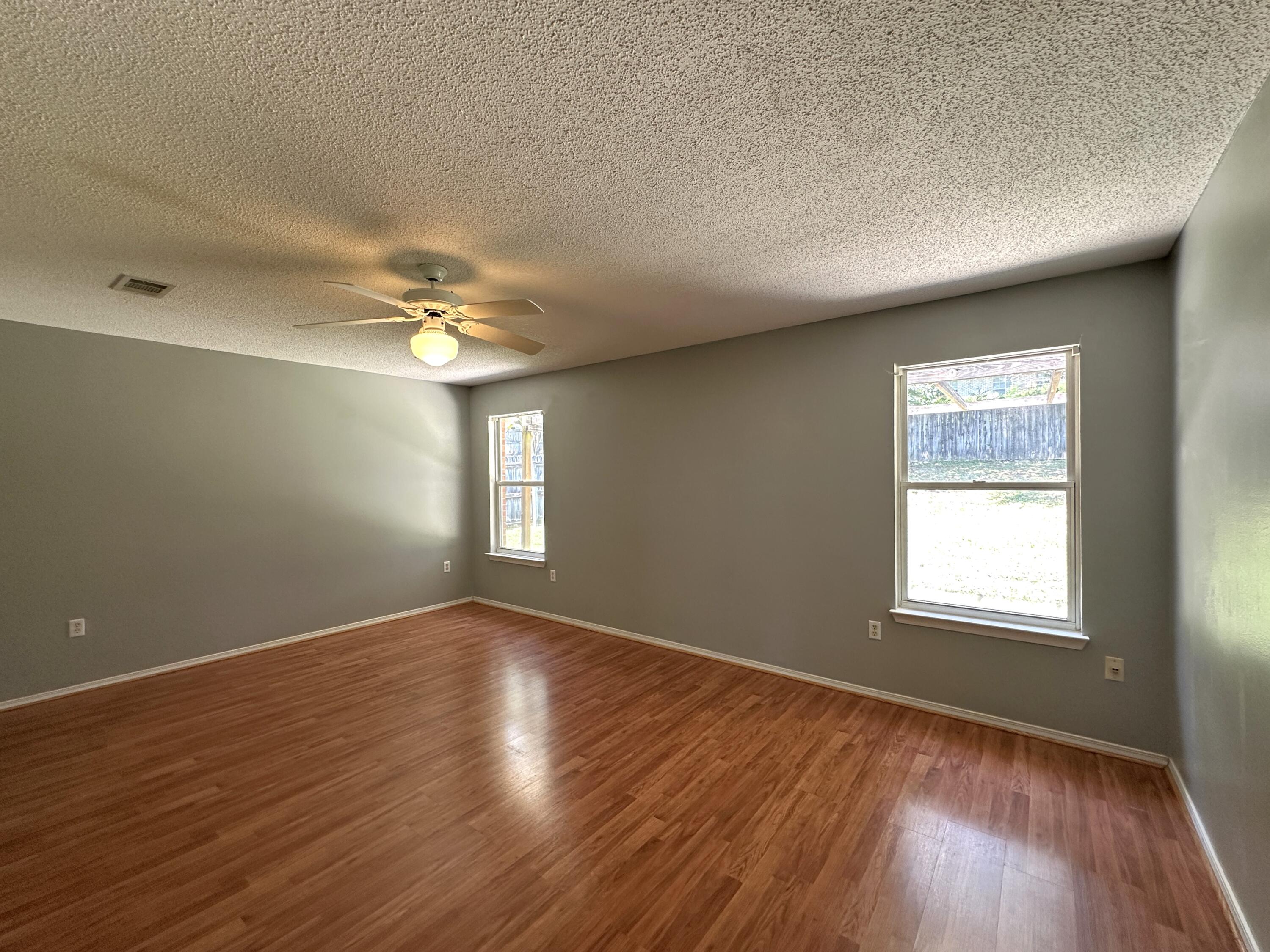 RIVERCHASE S/D PH 3 - Residential Lease