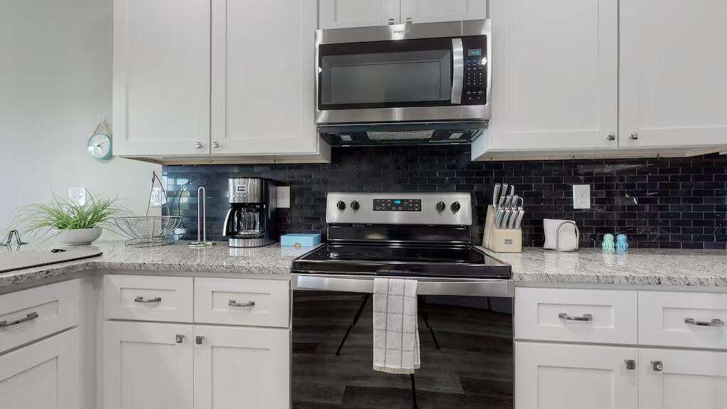 RIVIERA BEACH - Residential