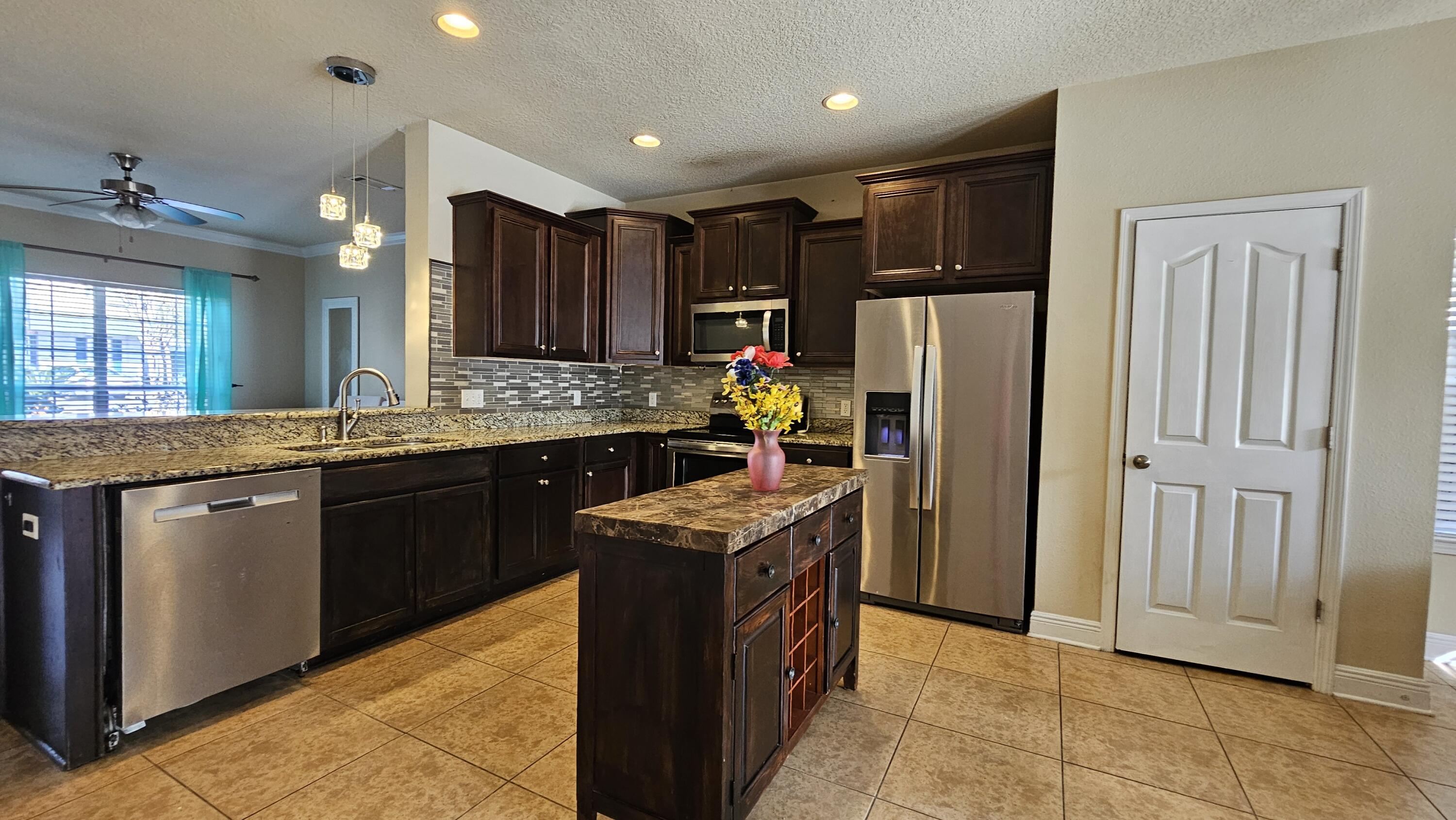 SACRED OAKS PH 1 - Residential Lease