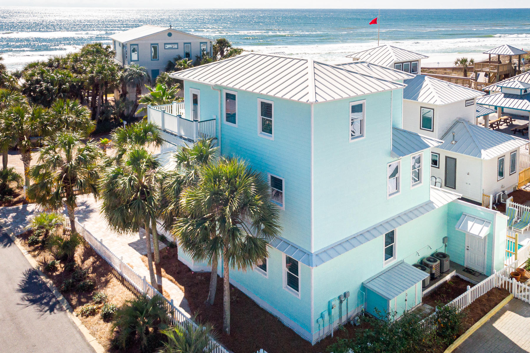 SUNRISE BEACH - Residential