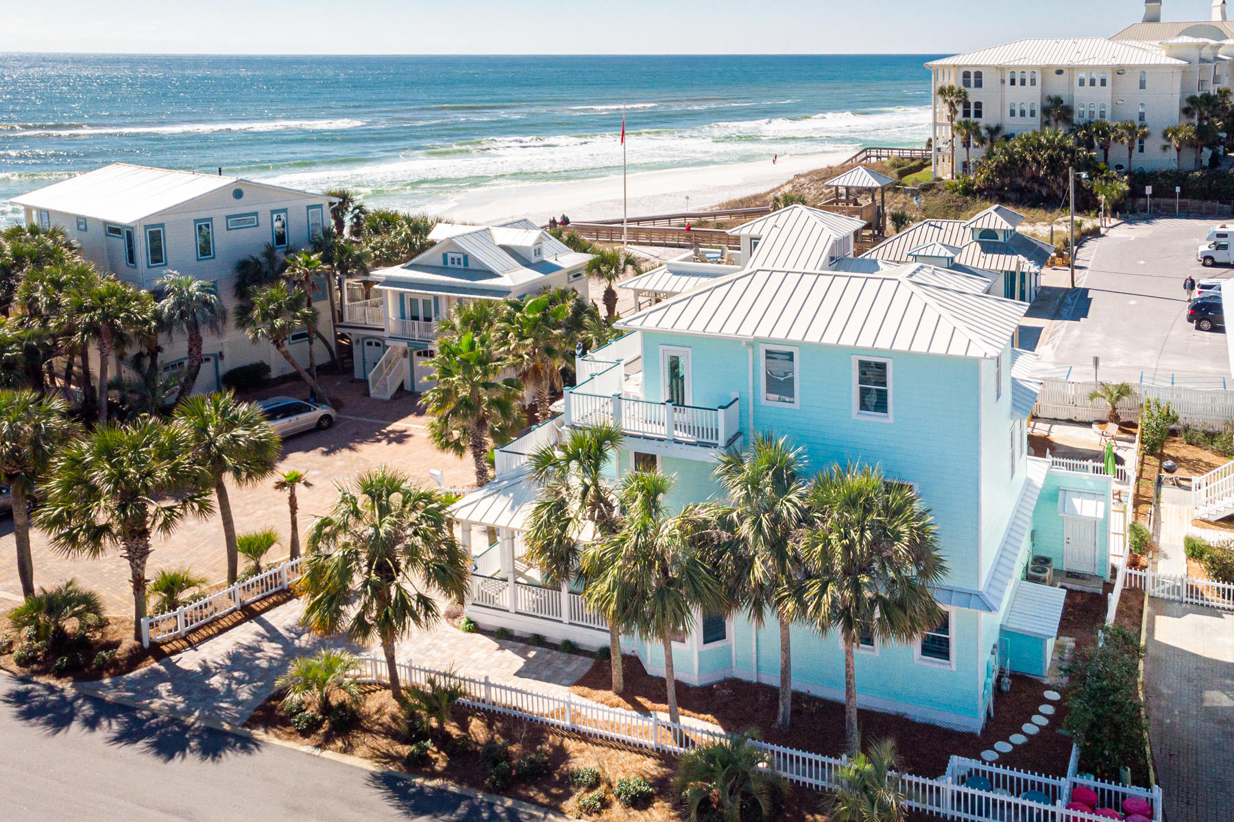 SUNRISE BEACH - Residential