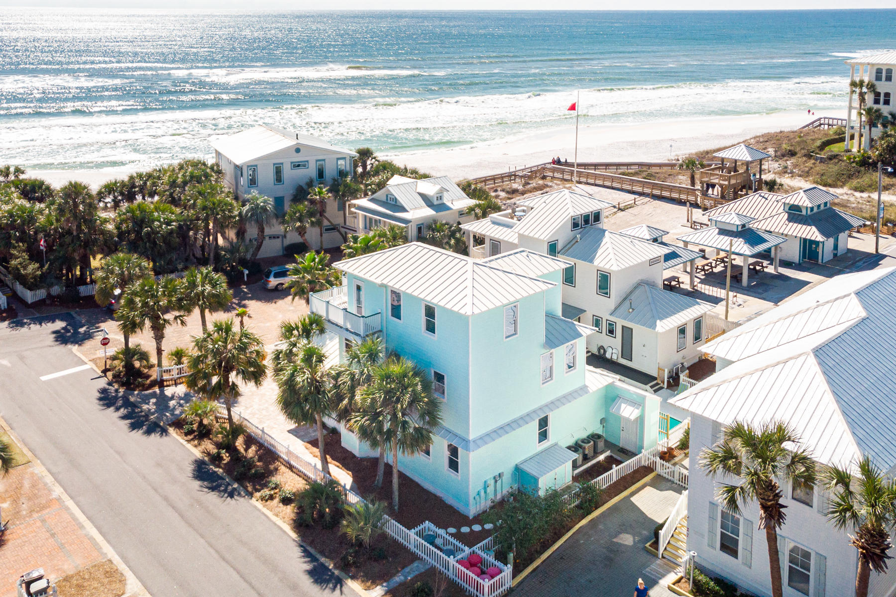 SUNRISE BEACH - Residential