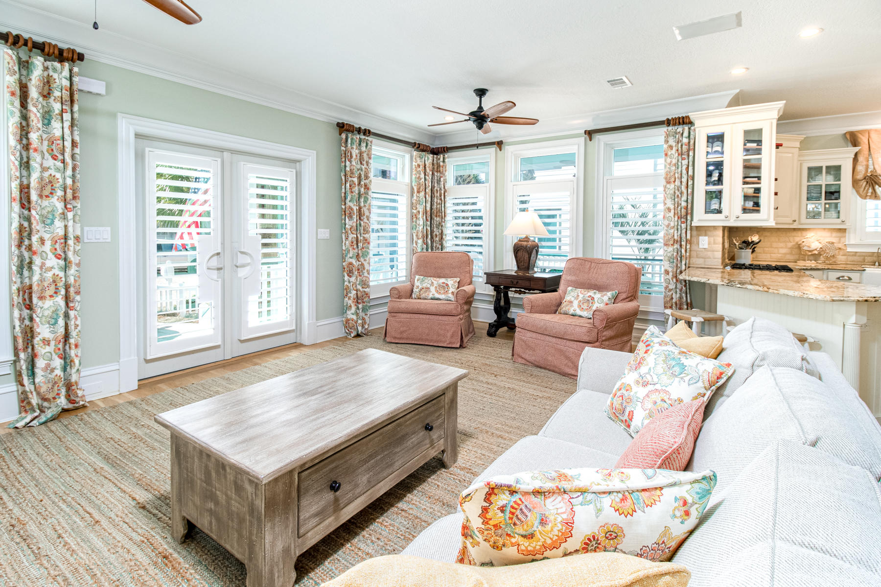 SUNRISE BEACH - Residential