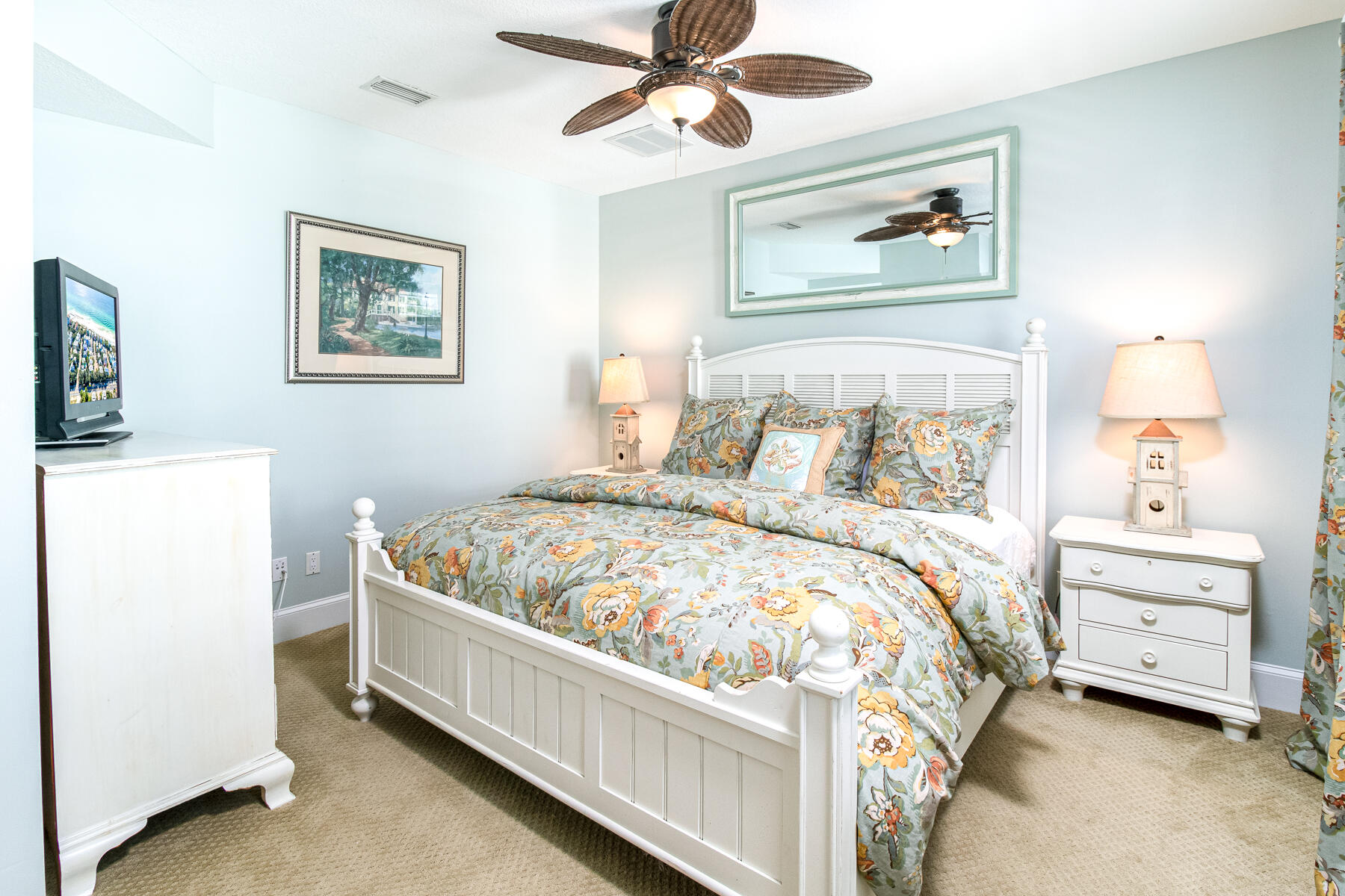 SUNRISE BEACH - Residential