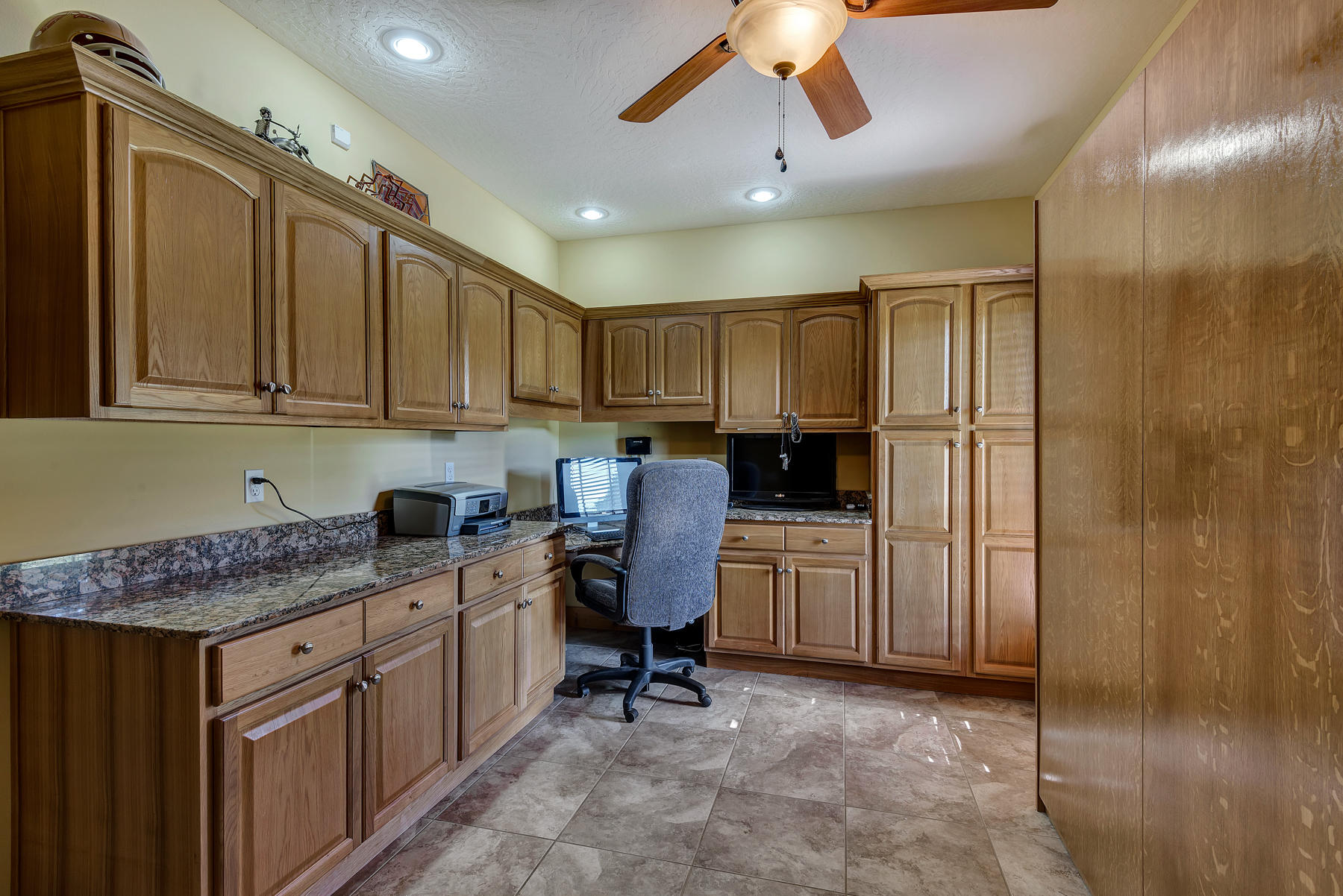 38 Acre Ranch - Farm