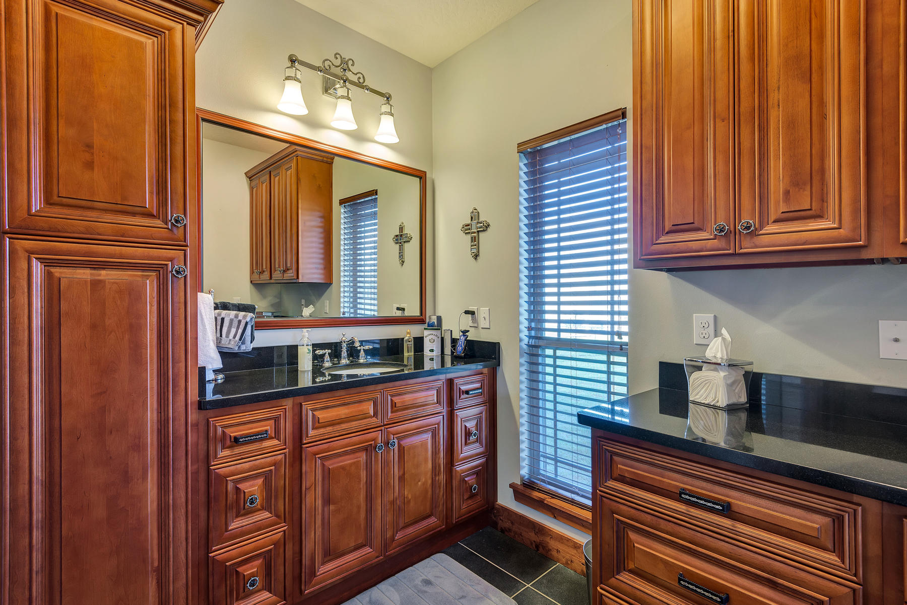 38 Acre Ranch - Farm