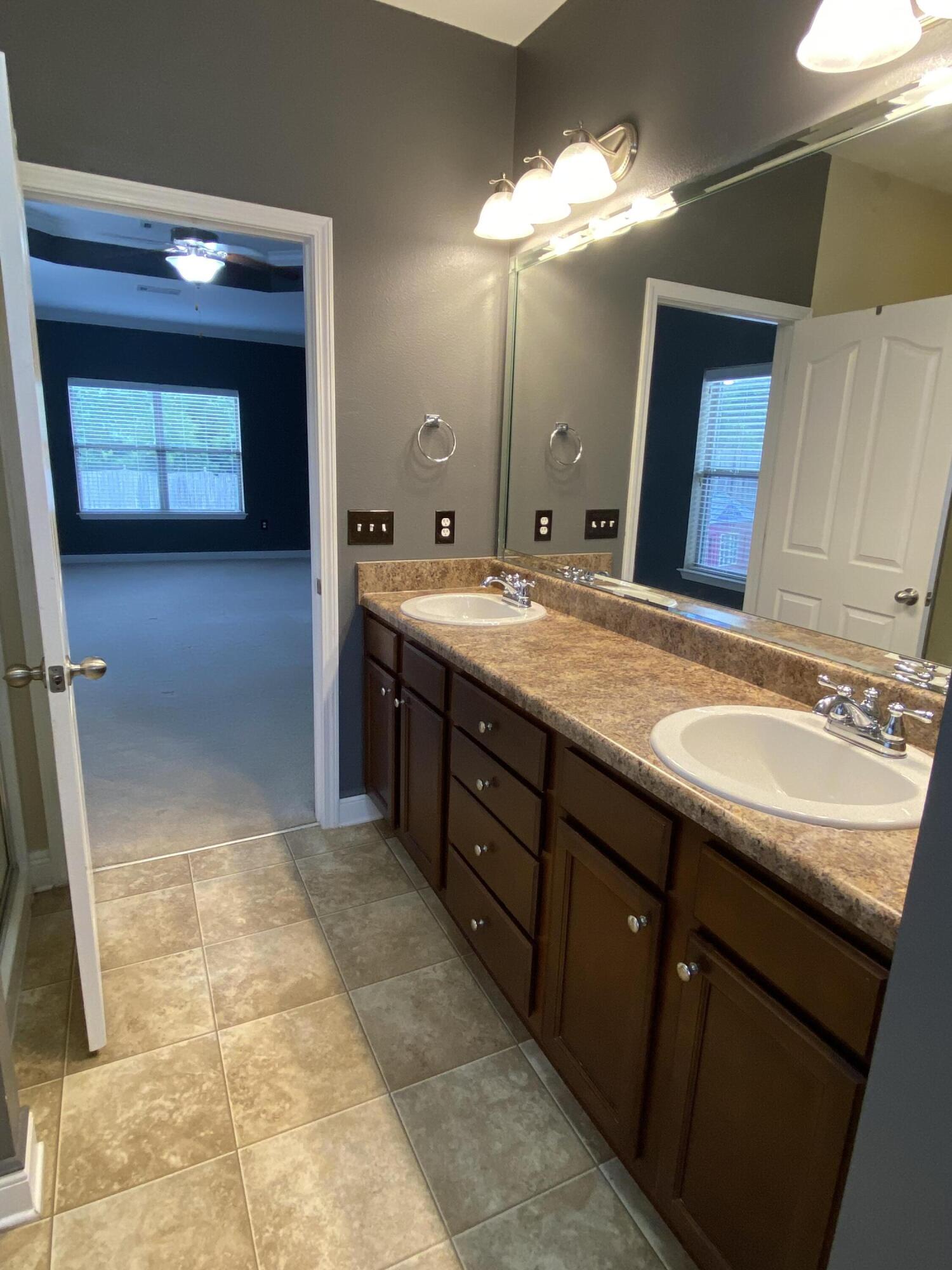 TREASURE ISLE ESTATES - Residential Lease