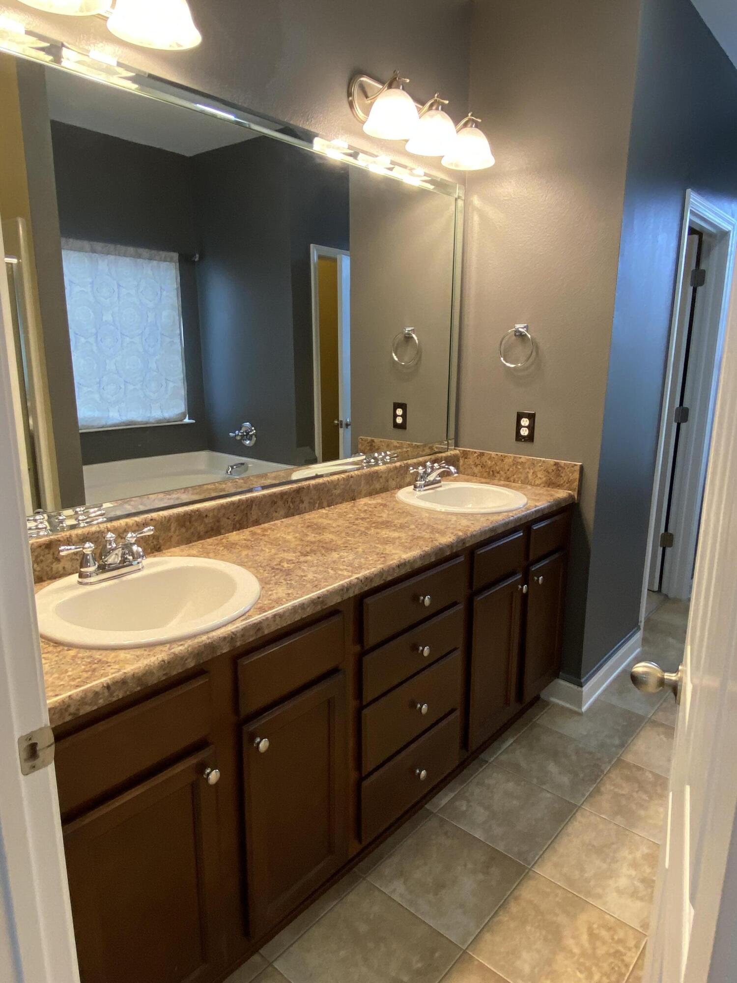 TREASURE ISLE ESTATES - Residential Lease