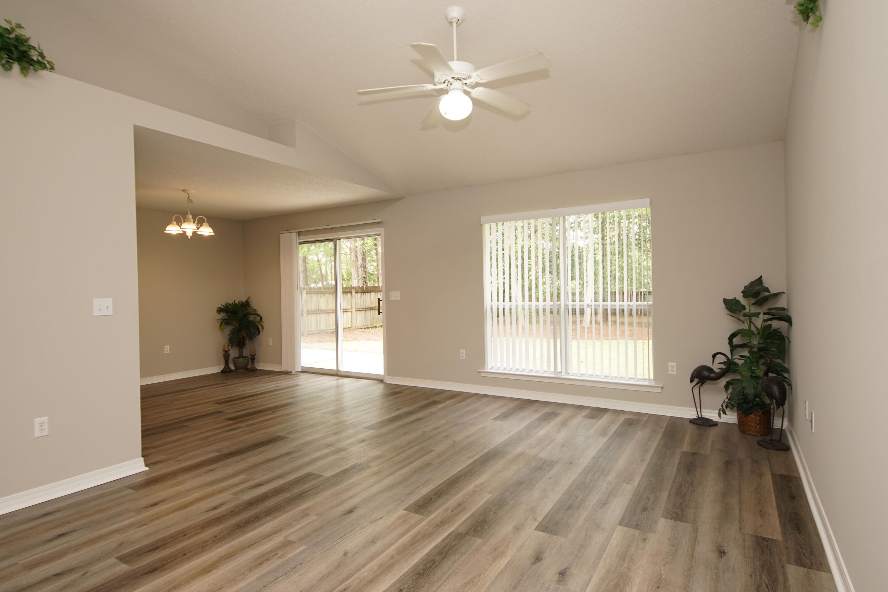 Valparaiso Pinecrest 6 - Residential