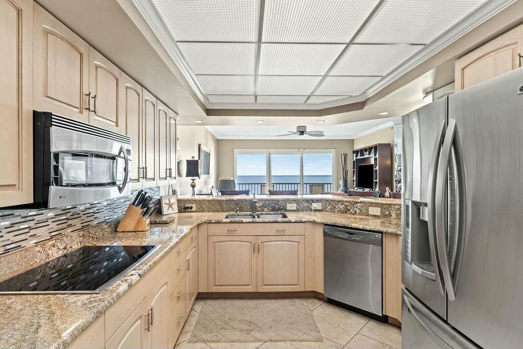 SUMMERWIND CONDOS - Residential