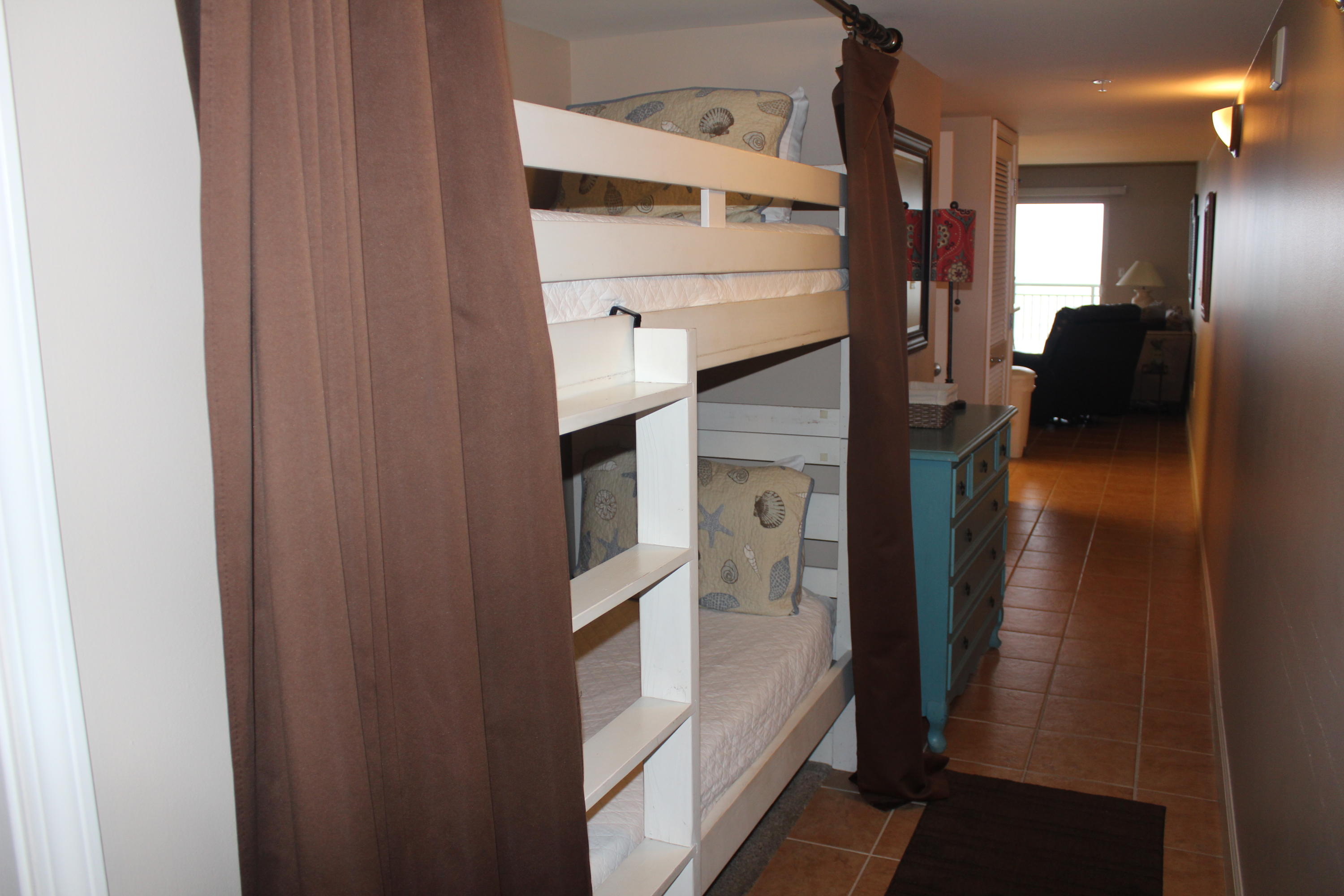 PELICAN ISLE - Residential