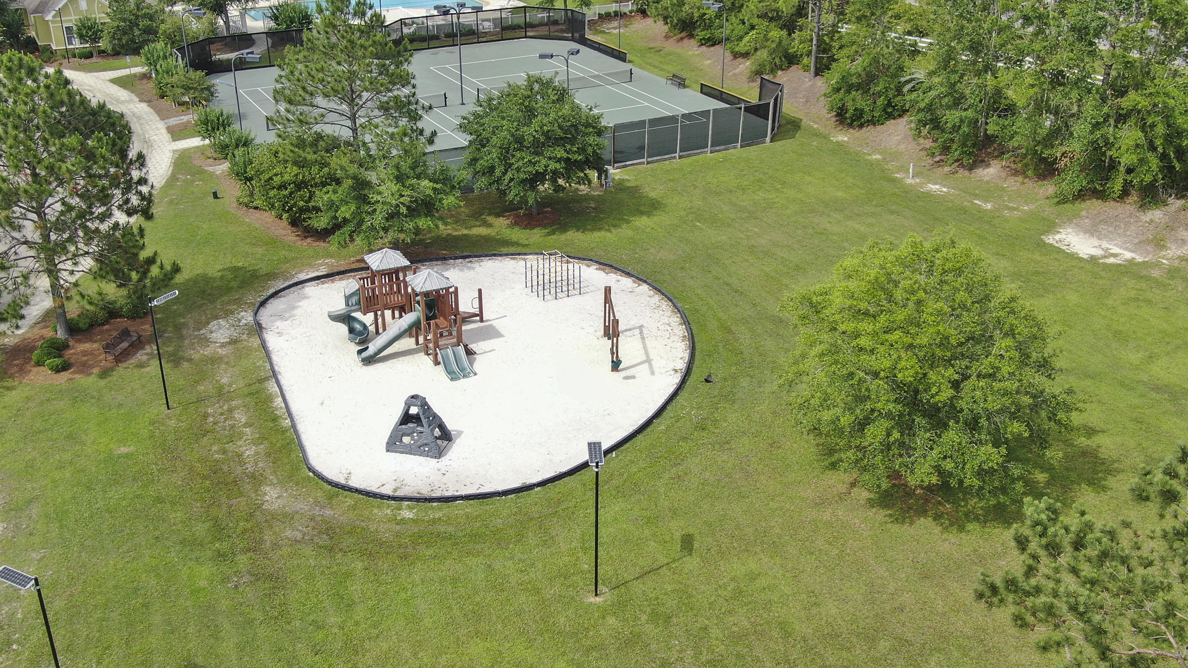 MOORS GOLF AND RACQUET CLUB(THE) - Residential