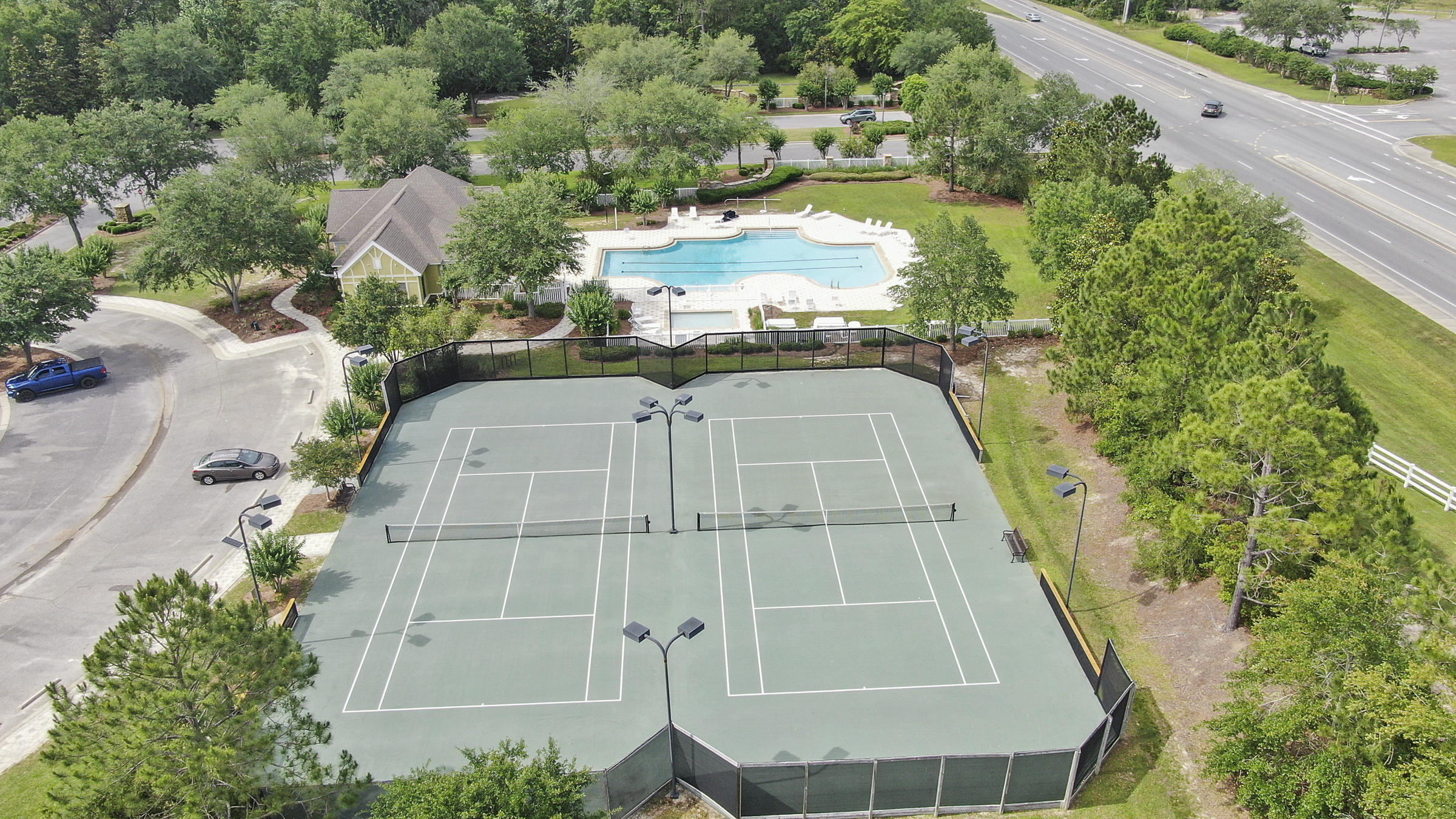 MOORS GOLF AND RACQUET CLUB(THE) - Residential