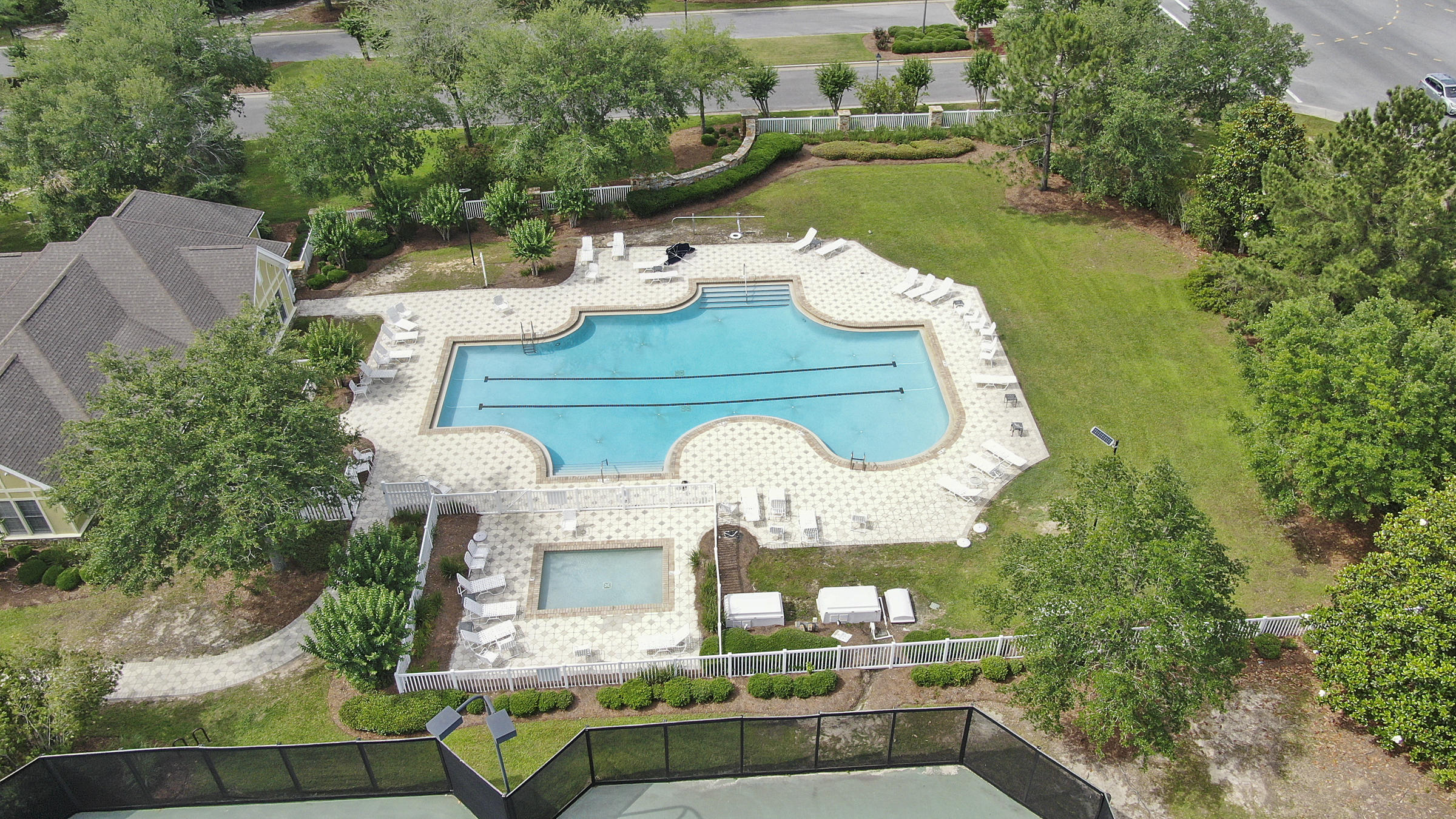 MOORS GOLF AND RACQUET CLUB(THE) - Residential