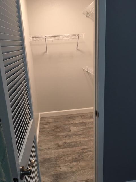 ROYAL OAK VILLAGE 2A - Residential Lease