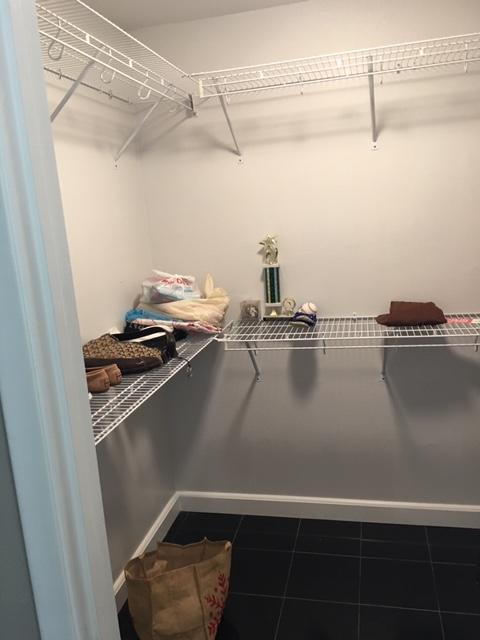 ROYAL OAK VILLAGE 2A - Residential Lease