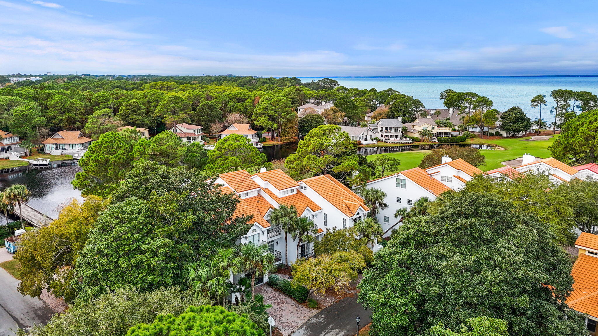 VANTAGE POINTE - Residential