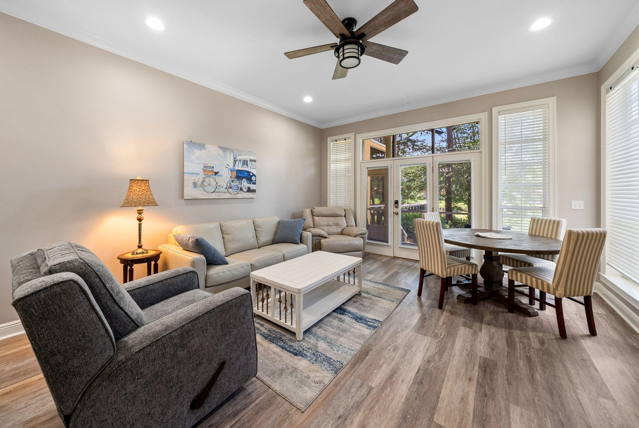 VANTAGE POINTE - Residential