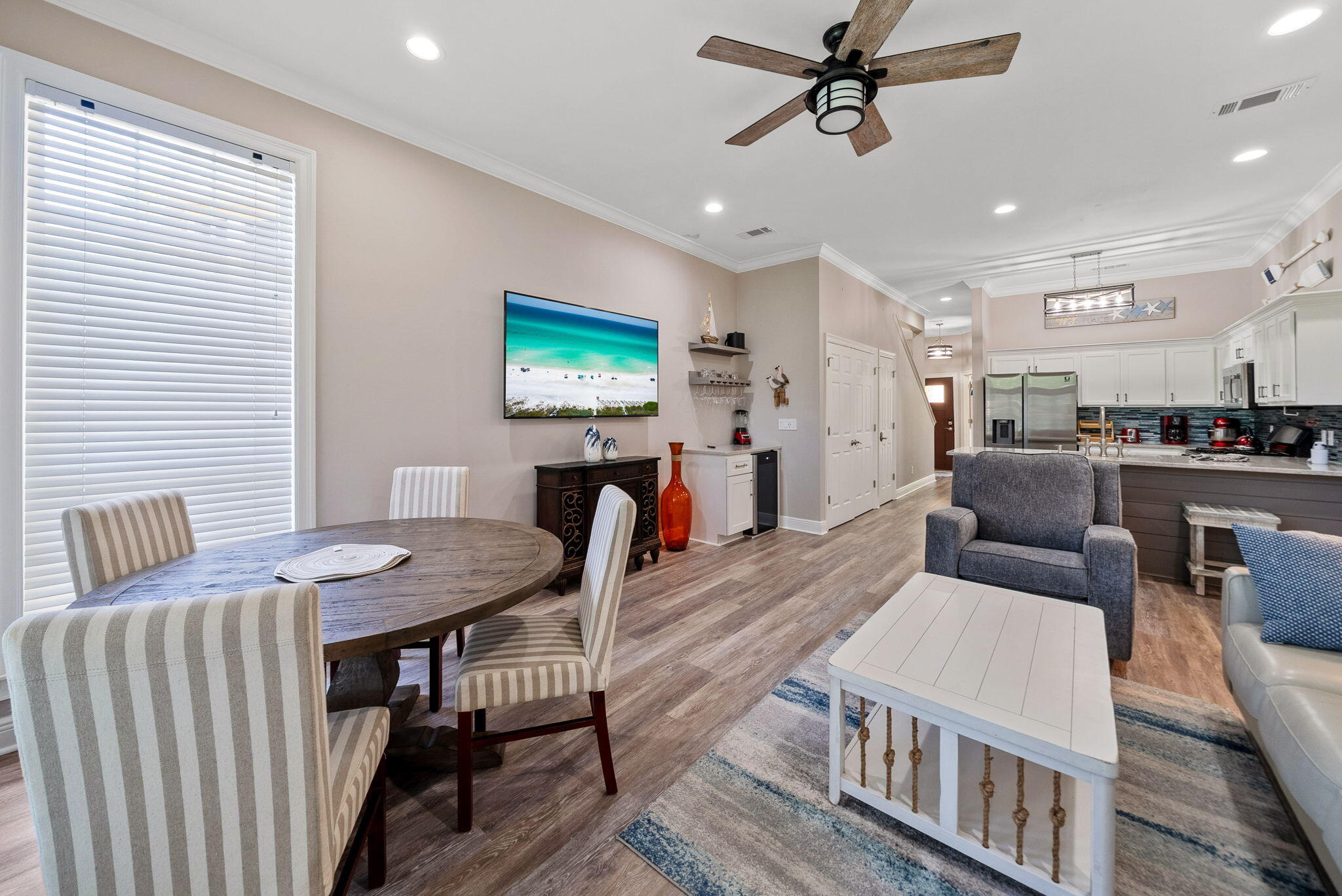 VANTAGE POINTE - Residential