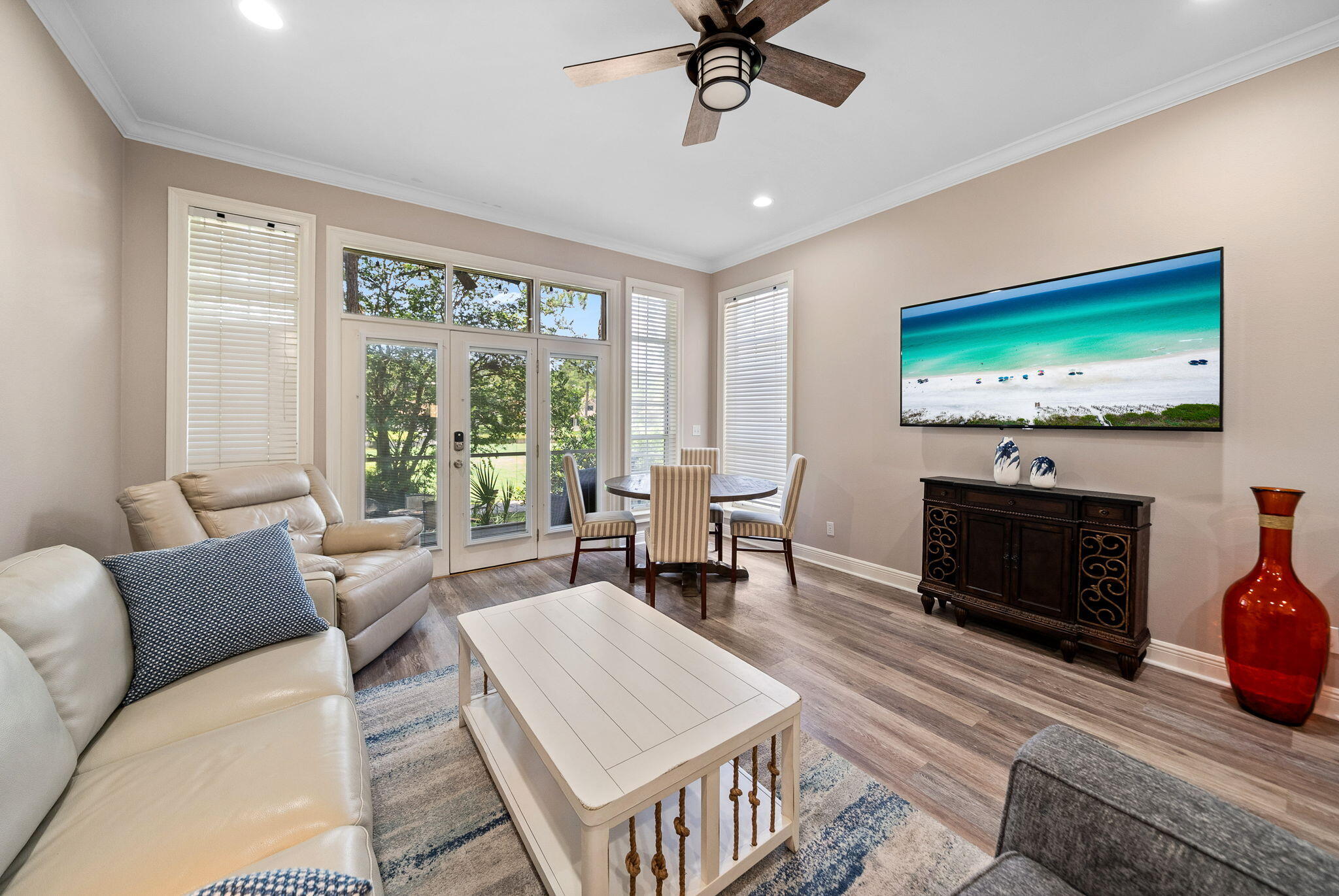 VANTAGE POINTE - Residential