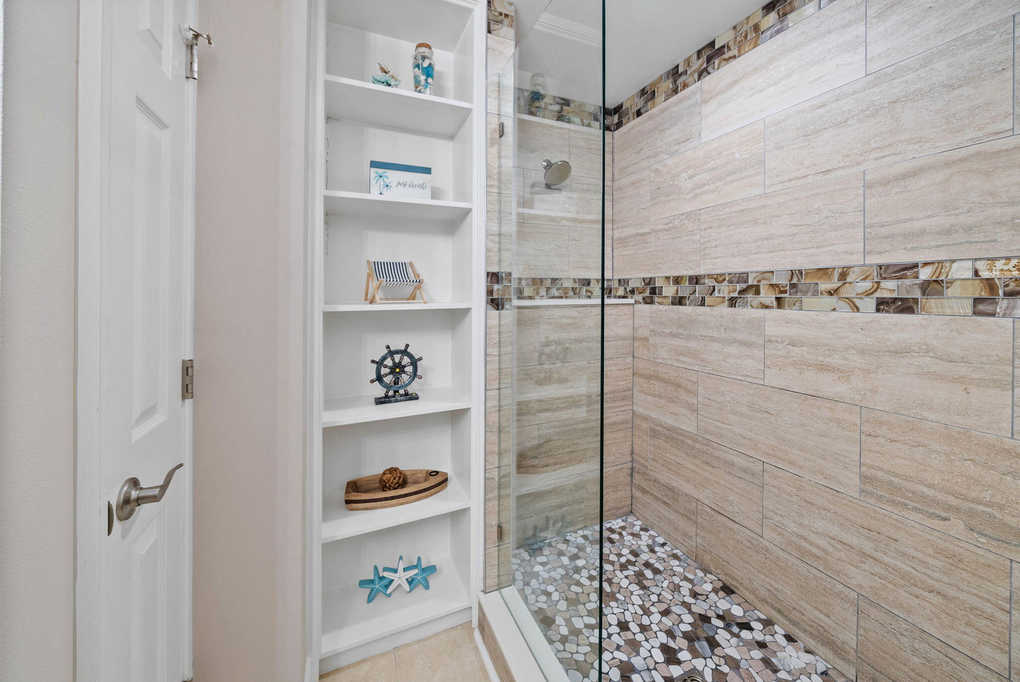 VANTAGE POINTE - Residential