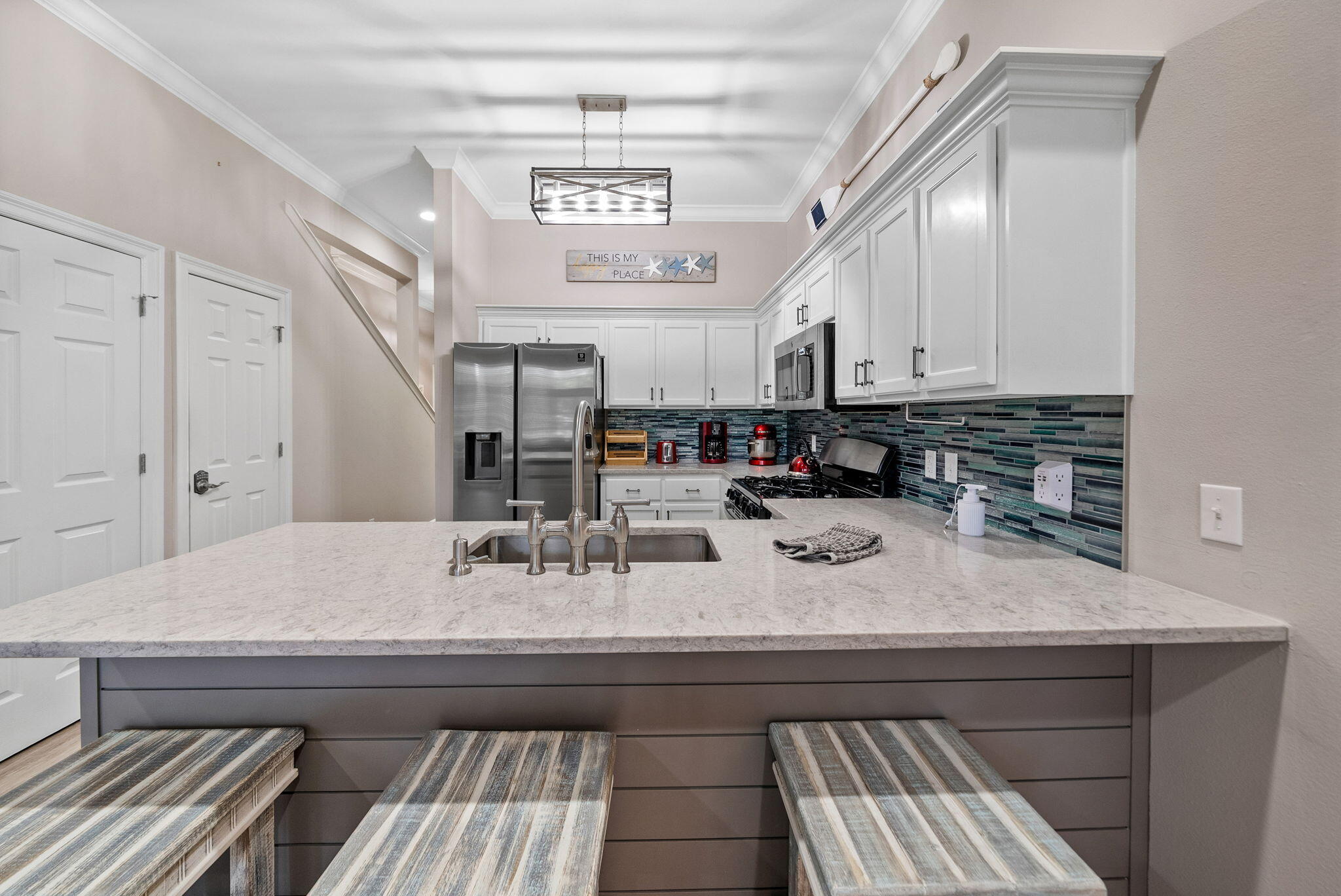 VANTAGE POINTE - Residential