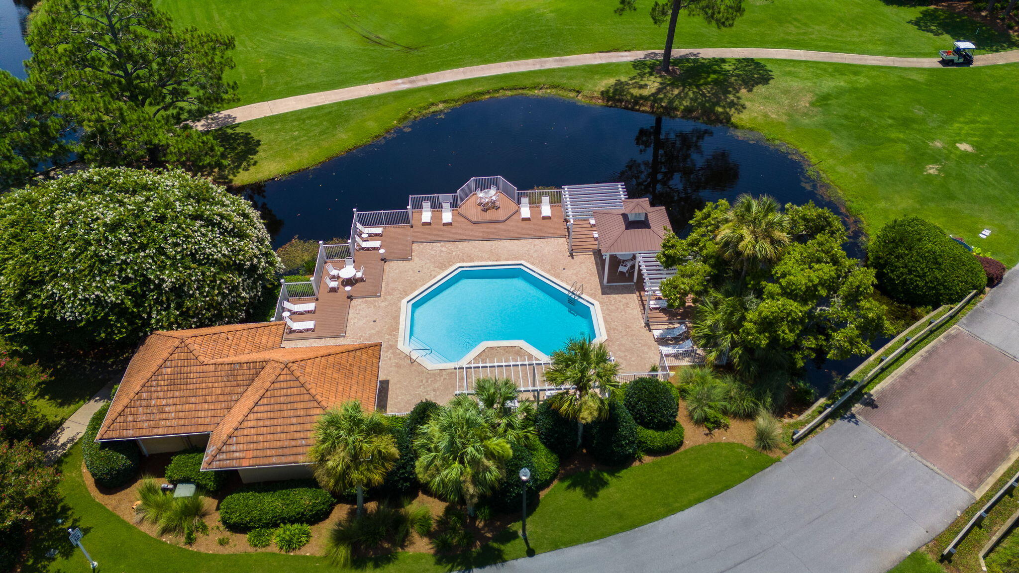 VANTAGE POINTE - Residential