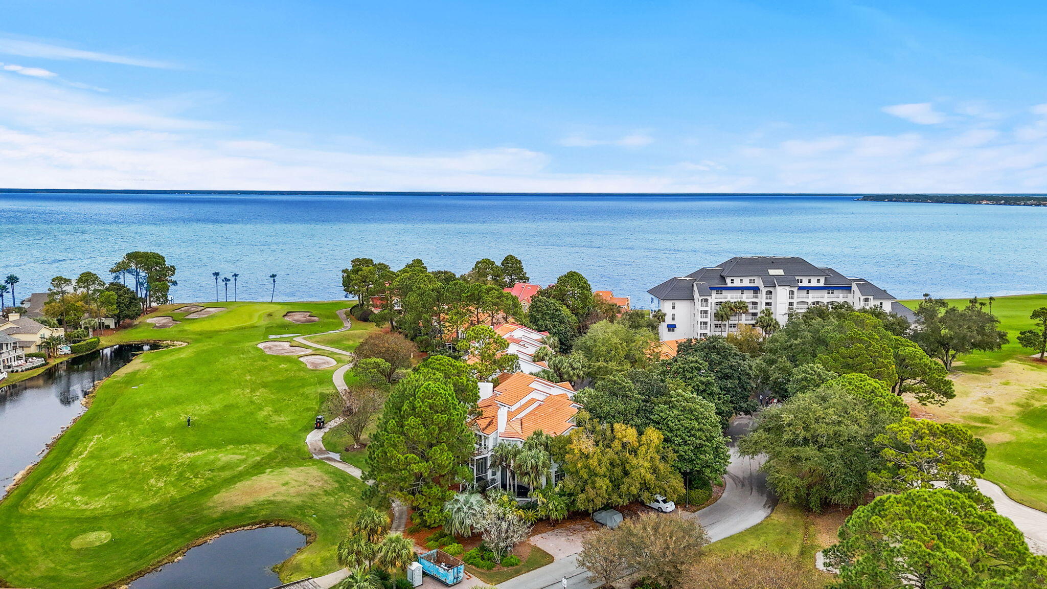 VANTAGE POINTE - Residential