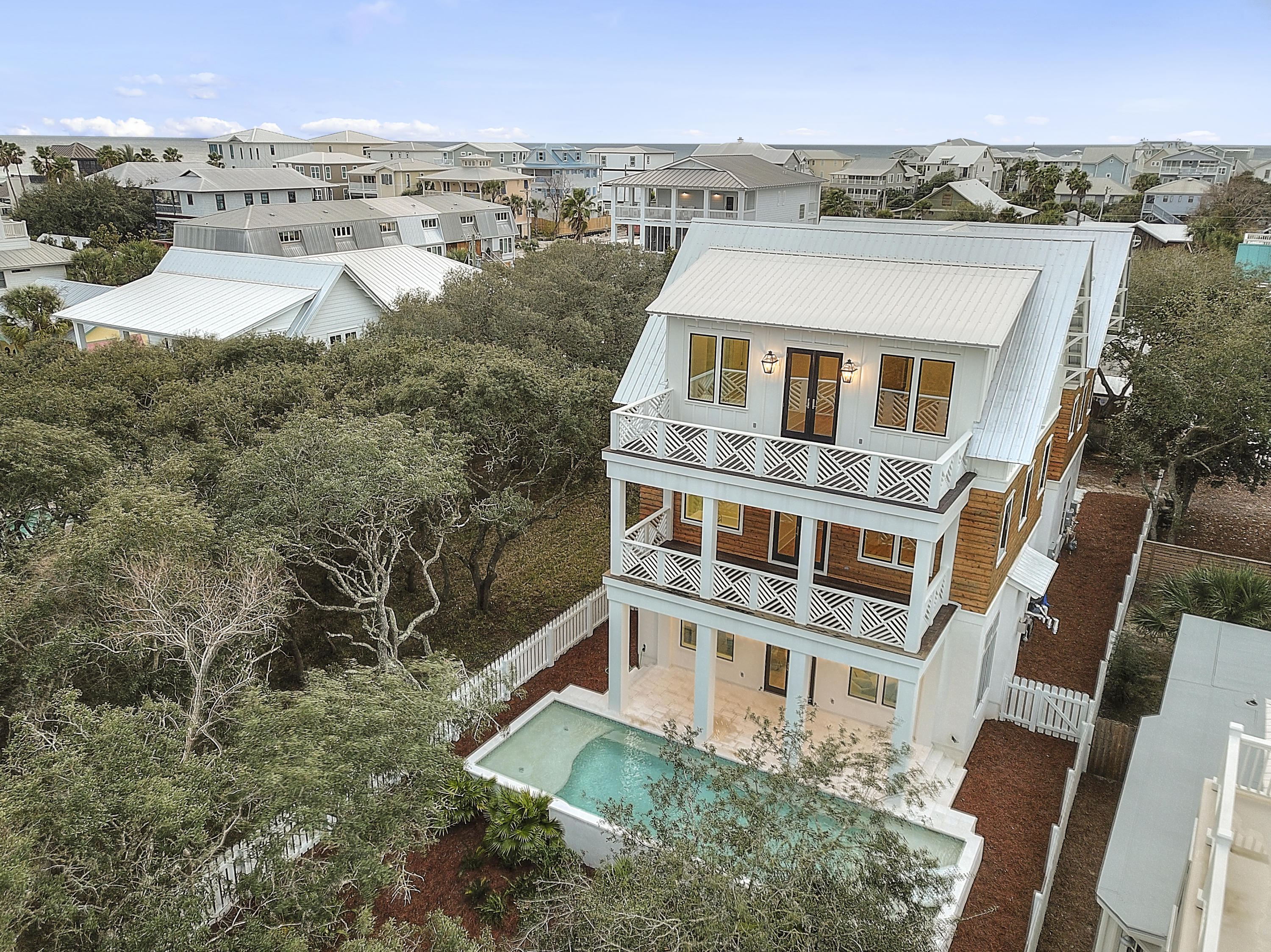 GRAYTON BEACH - Residential